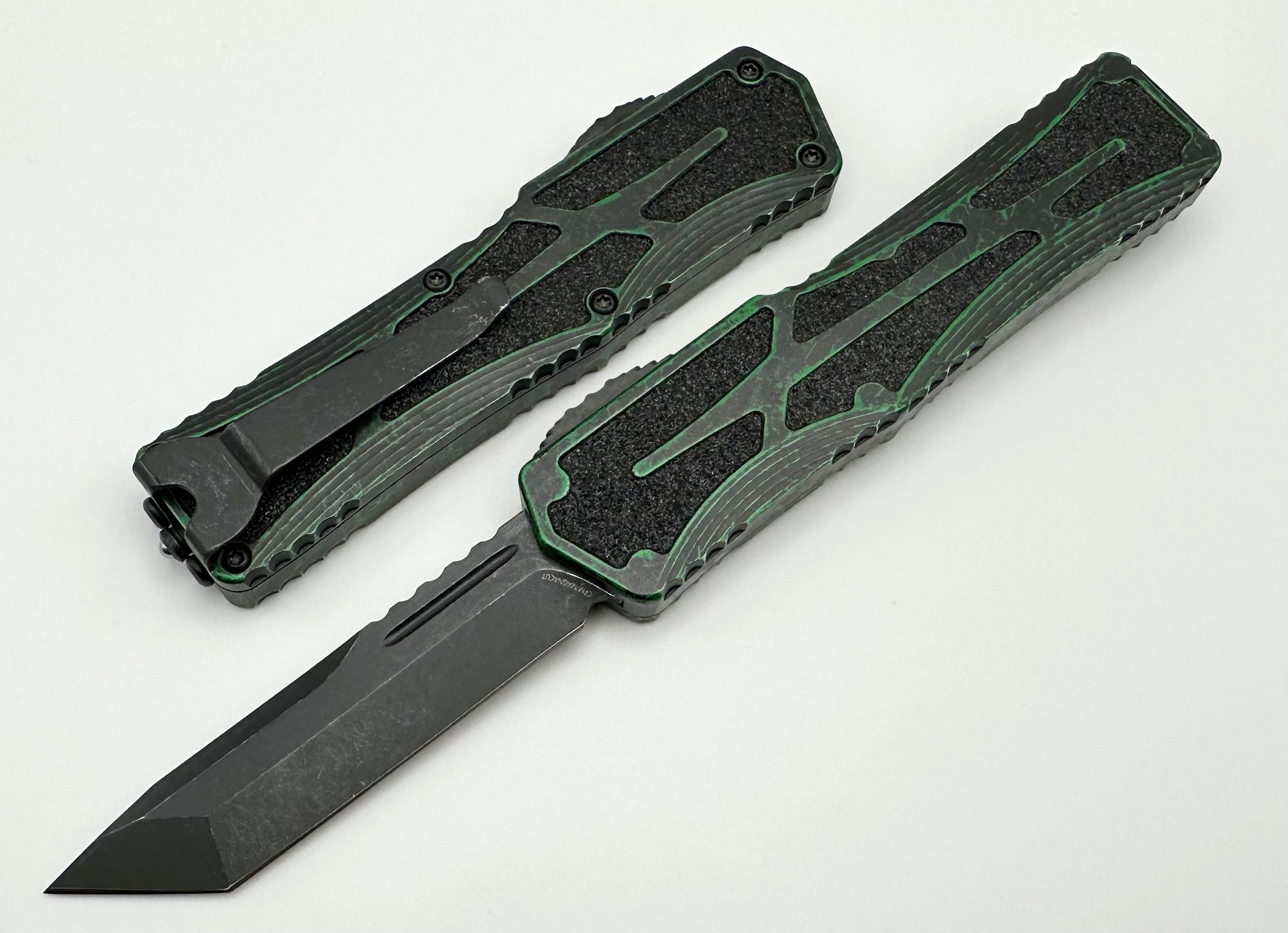 Heretic Knives Colossus Tanto Edge Battle Black Magnacut & Breakthrough Green Handle H040-8A-BRKGRN