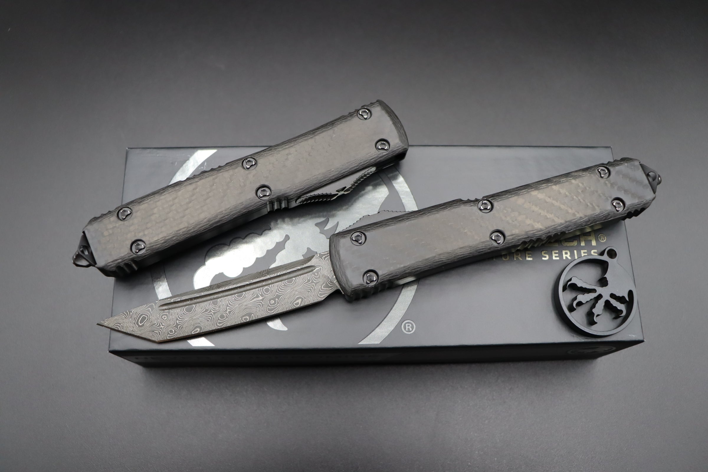 Microtech Ultratech T/E Damascus Carbon Fiber 123-16CFS