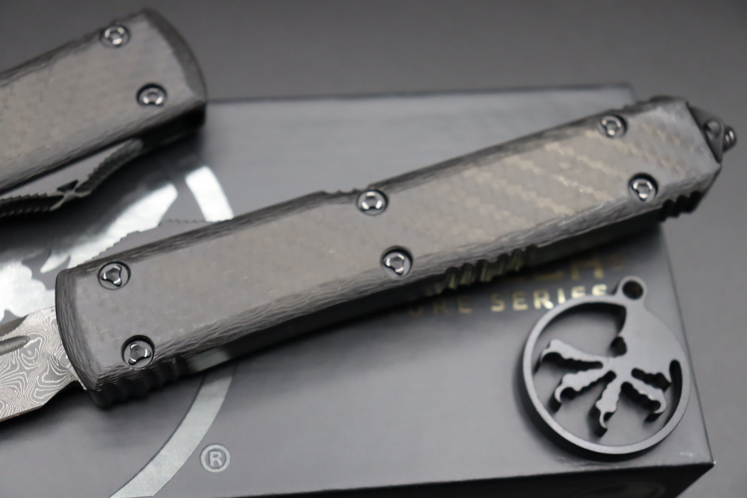 Microtech Ultratech T/E Damascus Carbon Fiber 123-16CFS