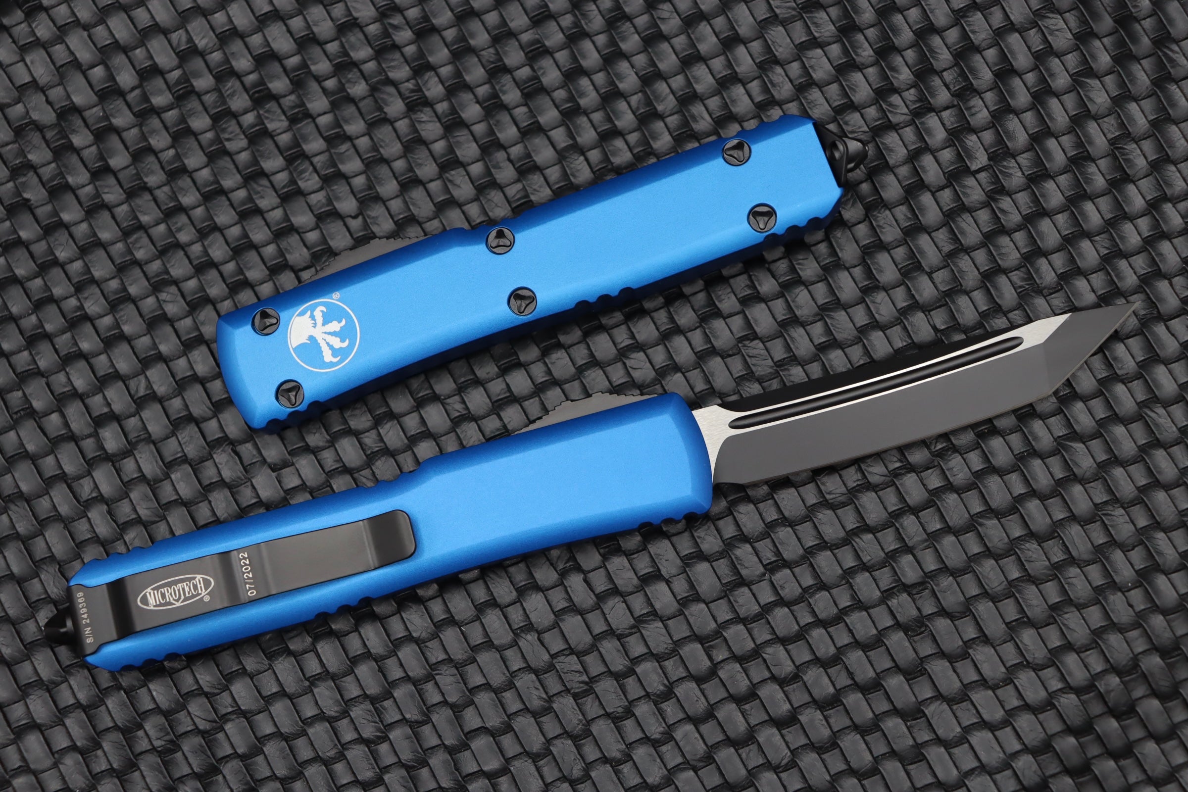 Microtech Ultratech Tanto T/E Black Standard & Blue 123-1BL