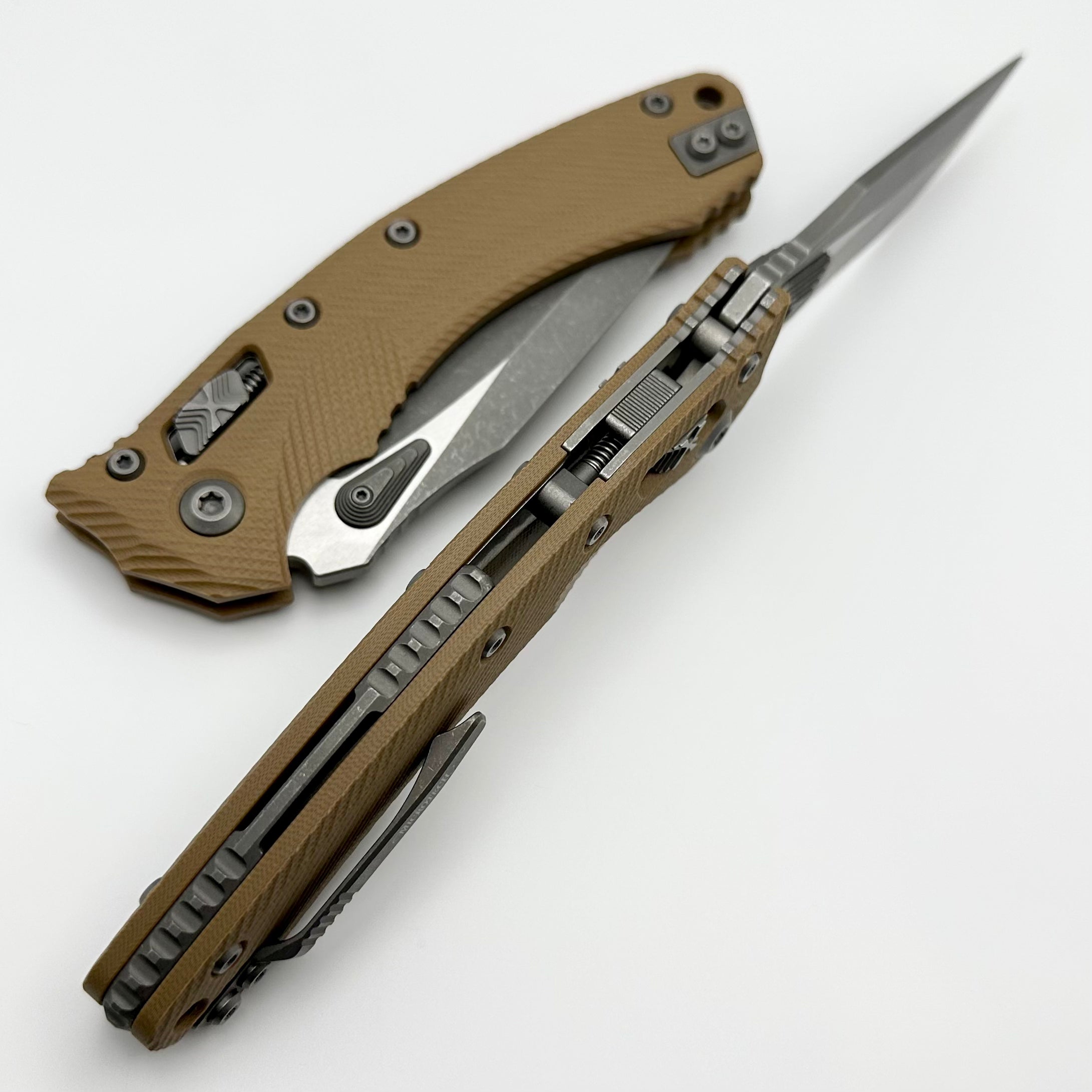 Microtech Amphibian RAM LOK Tan Fluted G-10 & Partial Serrated Apocalyptic M390MK 137RL-11APFLGTTA