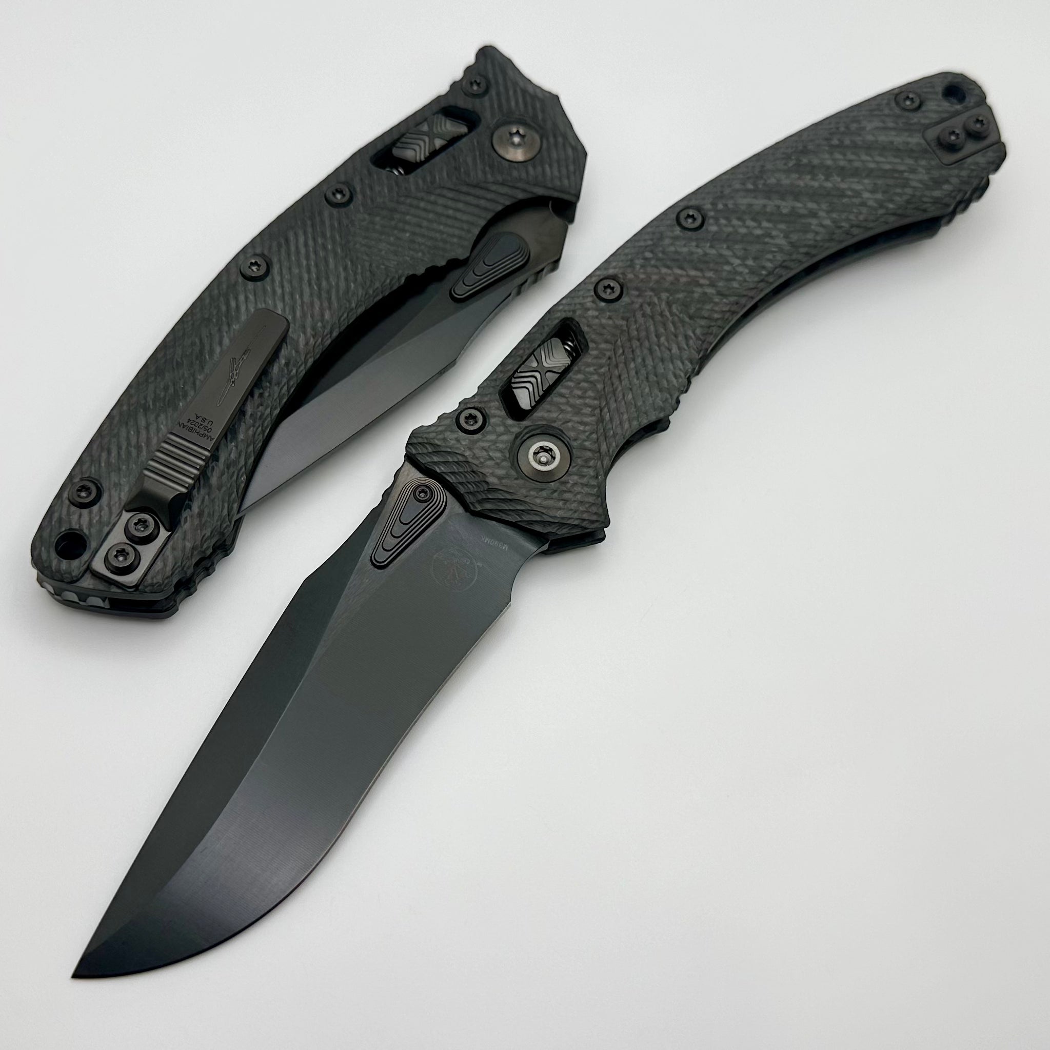 Microtech Amphibian RAM LOK Fluted Carbon Fiber & DLC M390MK 137RL-1DLCTFLCFS One Per Household