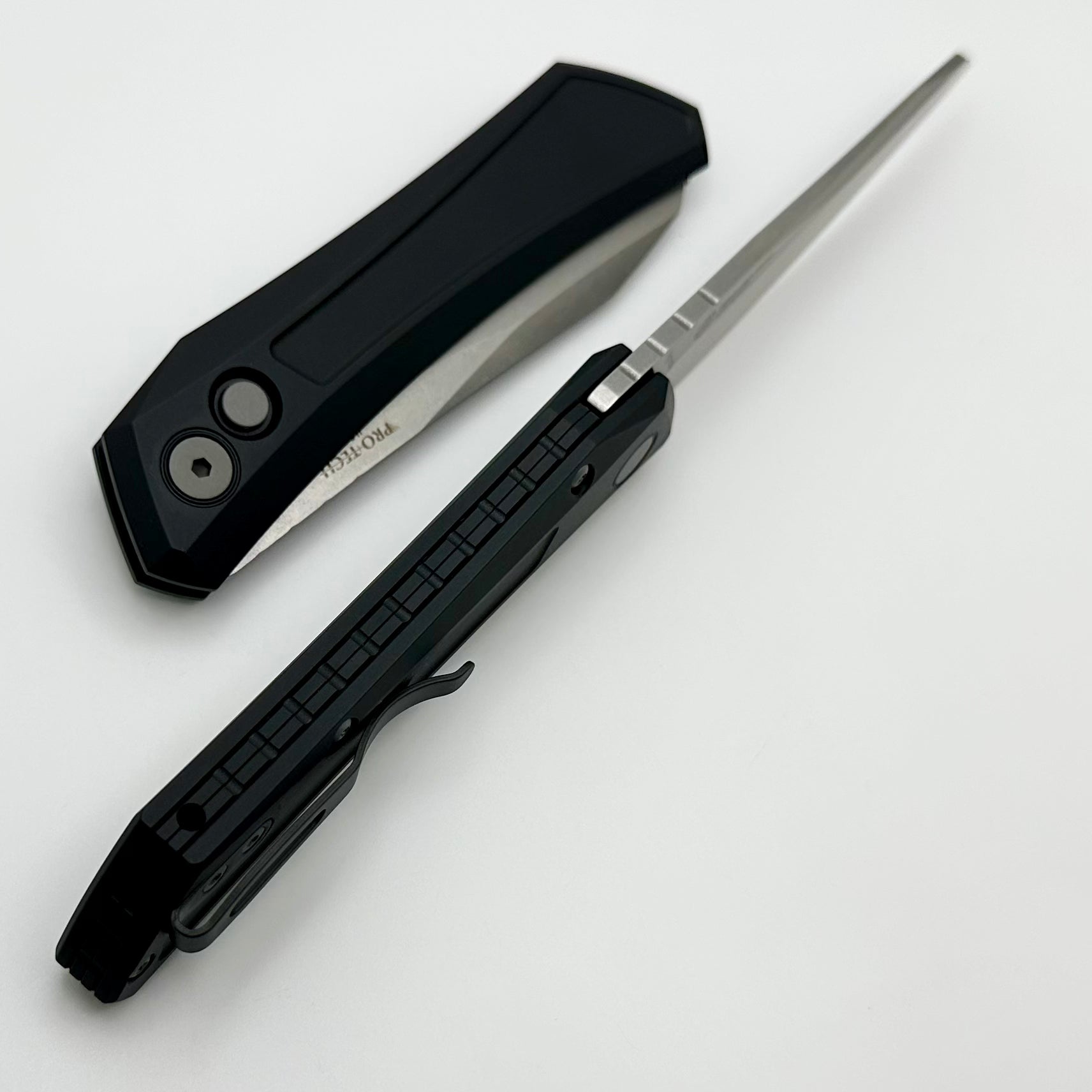 Pro-Tech Oligarch Black Aluminum Handle w/ MagnaCut DS101