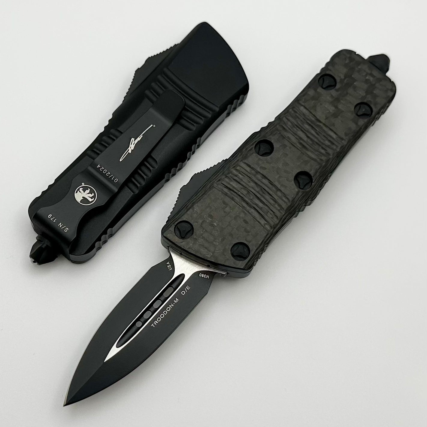 Microtech Mini Troodon D/E Tactical w/ Carbon Fiber Top Signature Series 238-1CFS