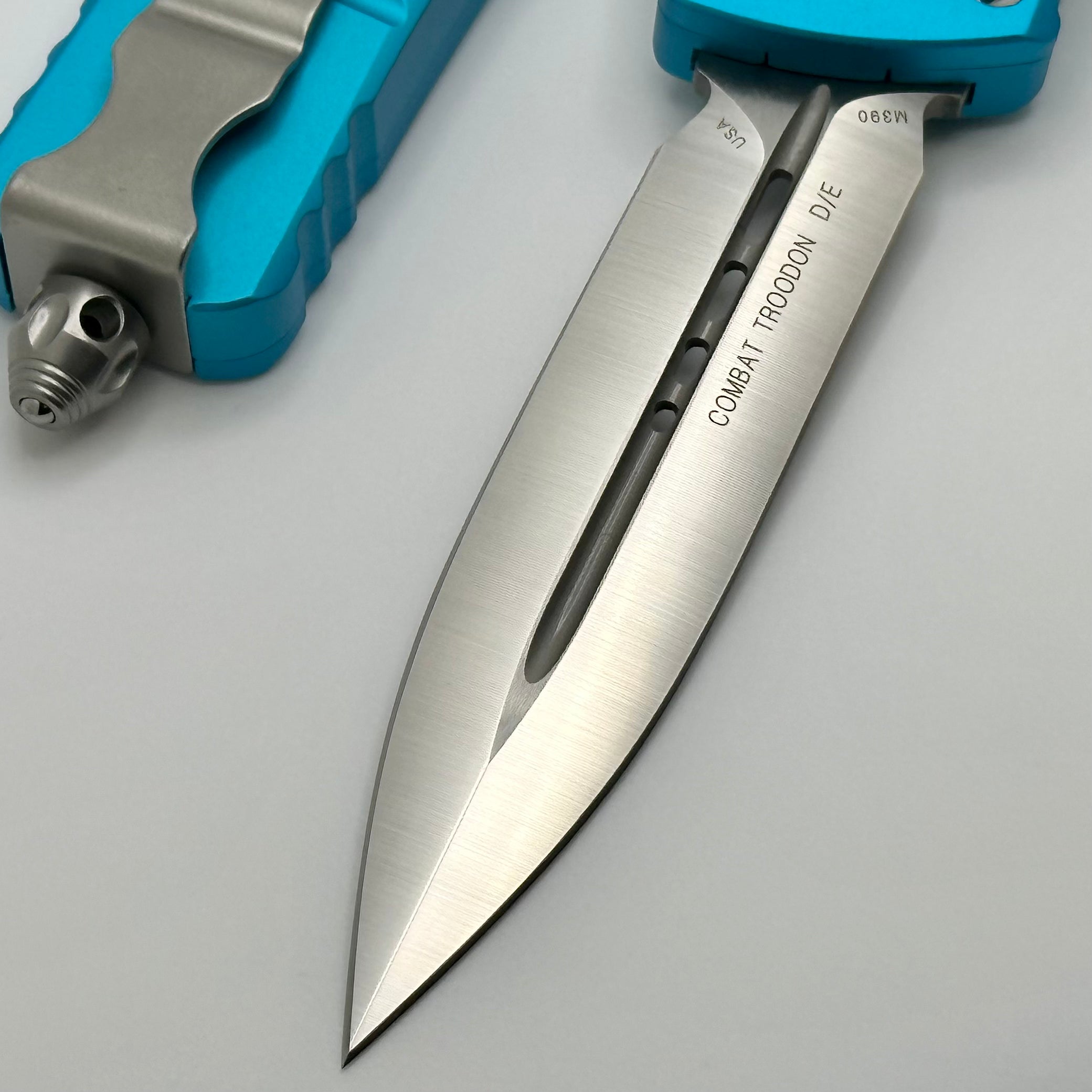 Microtech Combat Troodon D/E Turquoise Satin Standard 142-4TQ