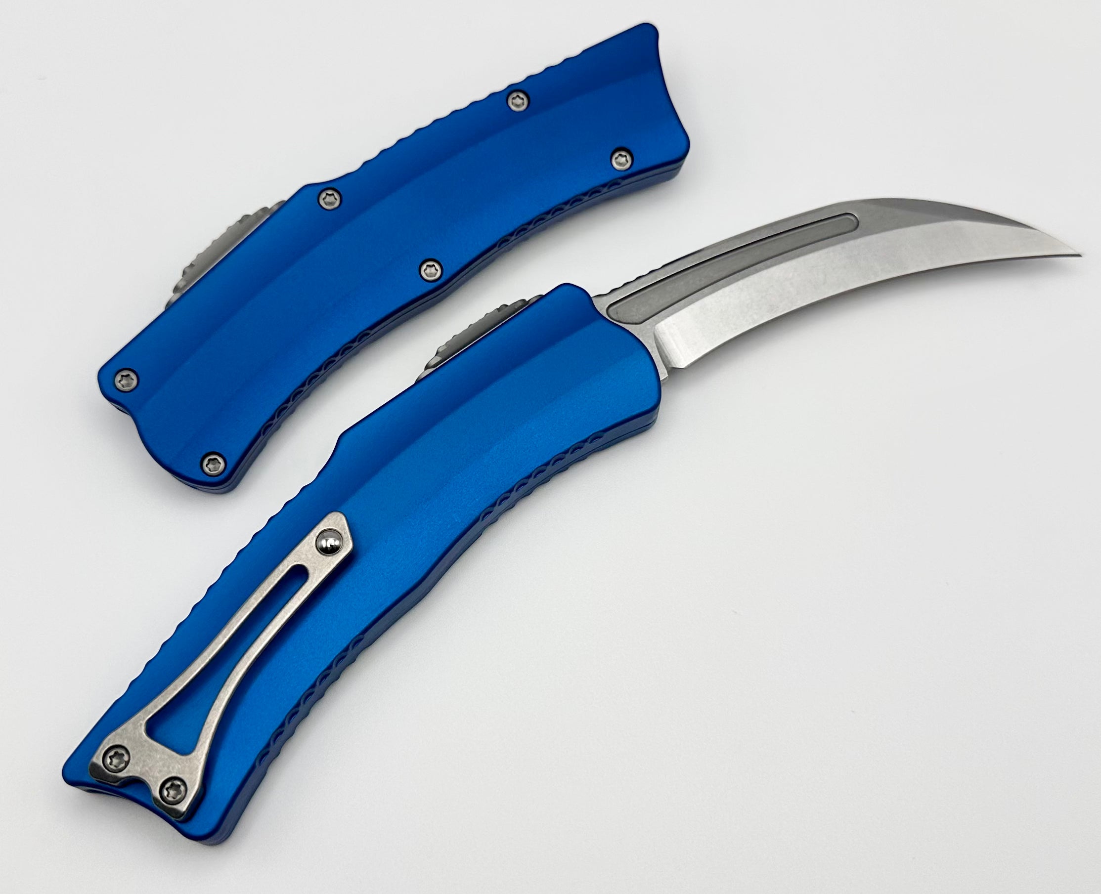 Heretic ROC w/ Stonewash Magnacut & Blue Handle H060-2A-BLU