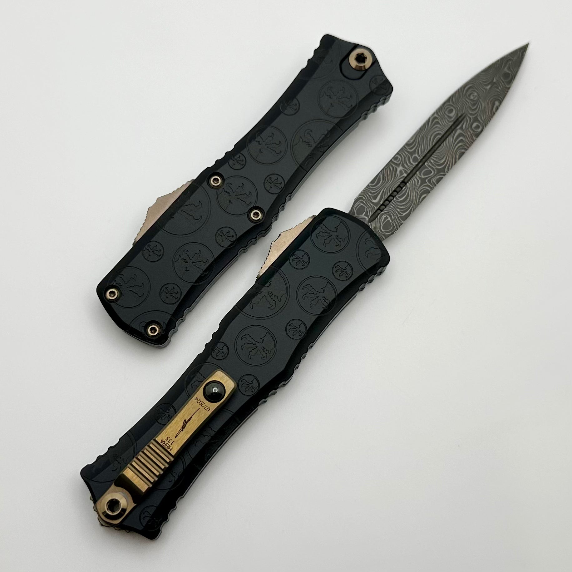 Microtech Knives Hera II Mini Damascus D/E w/ Black Claw Burst Deep Engraved Handle Signature Series 1702M-16CBS