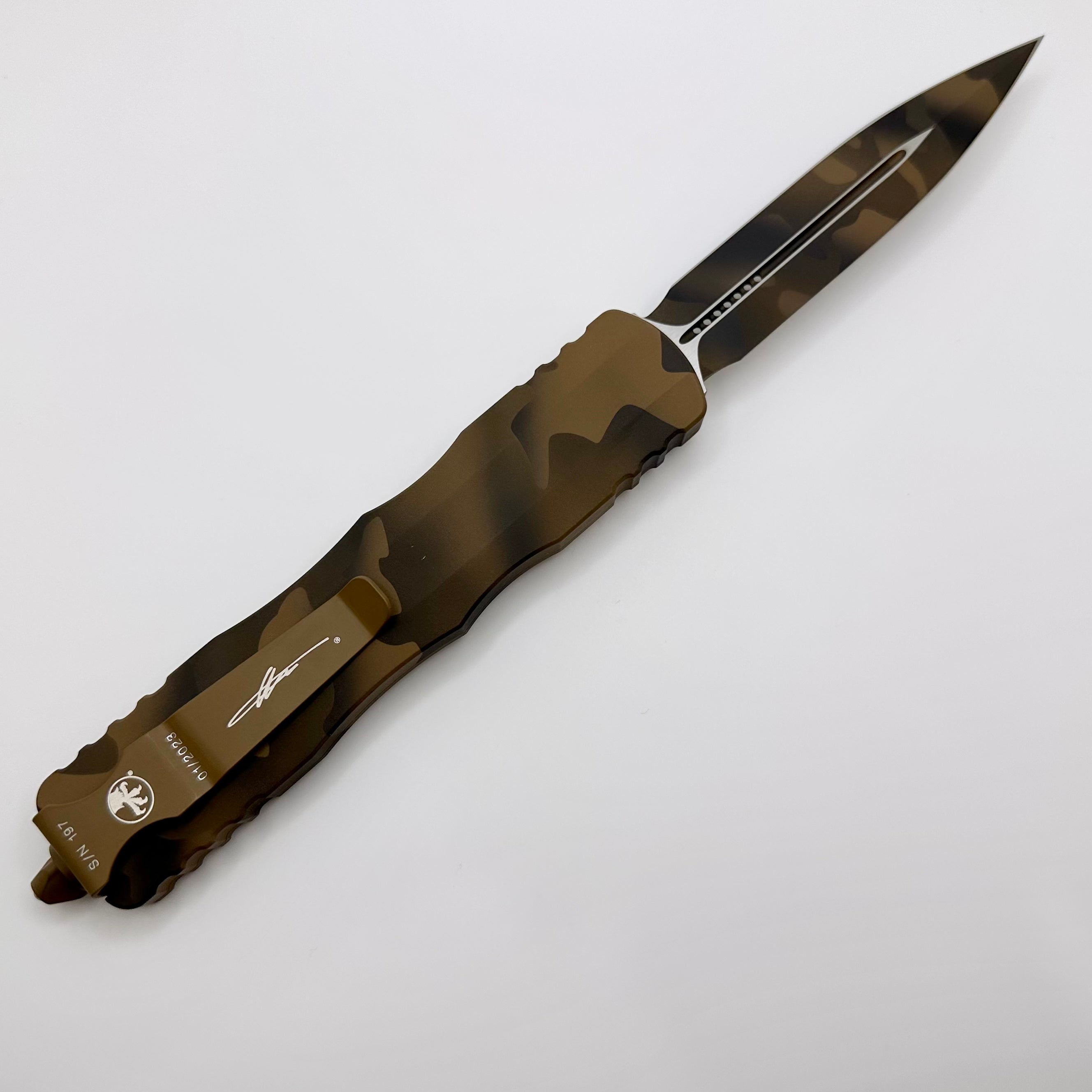 PRE OWNED Microtech Dirac Delta Coyote Camo Double Edge 227-1CCS PRE OWNED