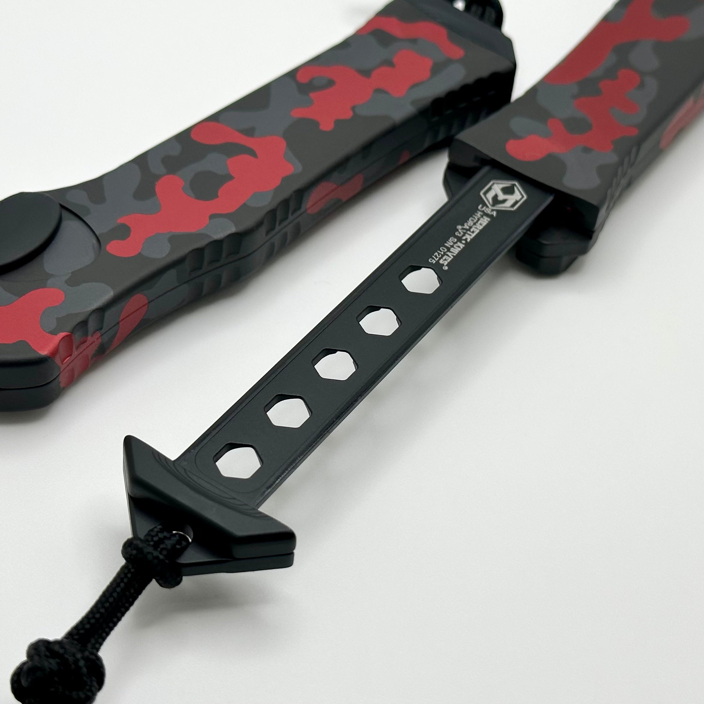 Heretic Hydra V3 Red Camo Aluminum Handle & Two Tone Cerakote Tanto Full Serrated MagnaCut H006-10C-RCAMO