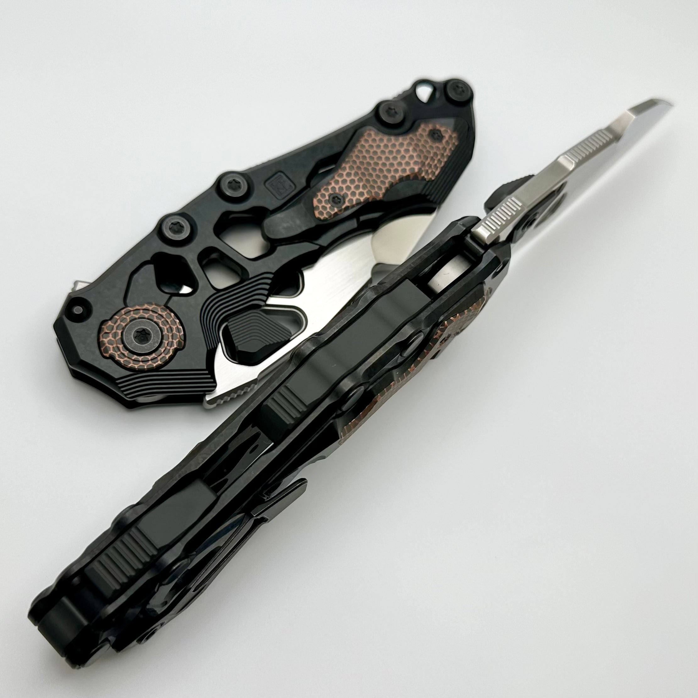 Custom Knife Factory Traktor Crystal Ti/Superconductor & Tri-Tone M398