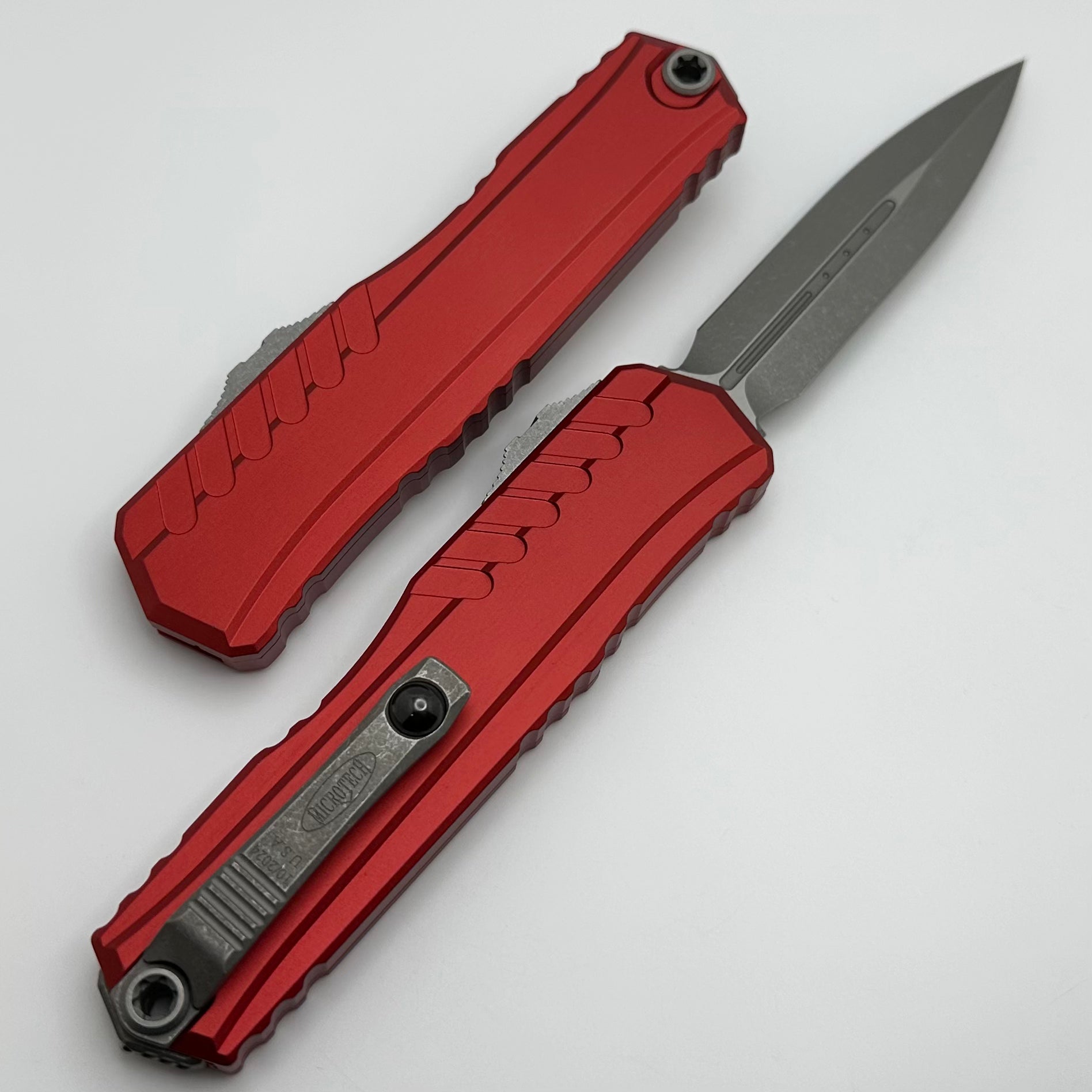 Microtech Cypher II D/E Apocalyptic w/ Red Handle 1242-10APRD