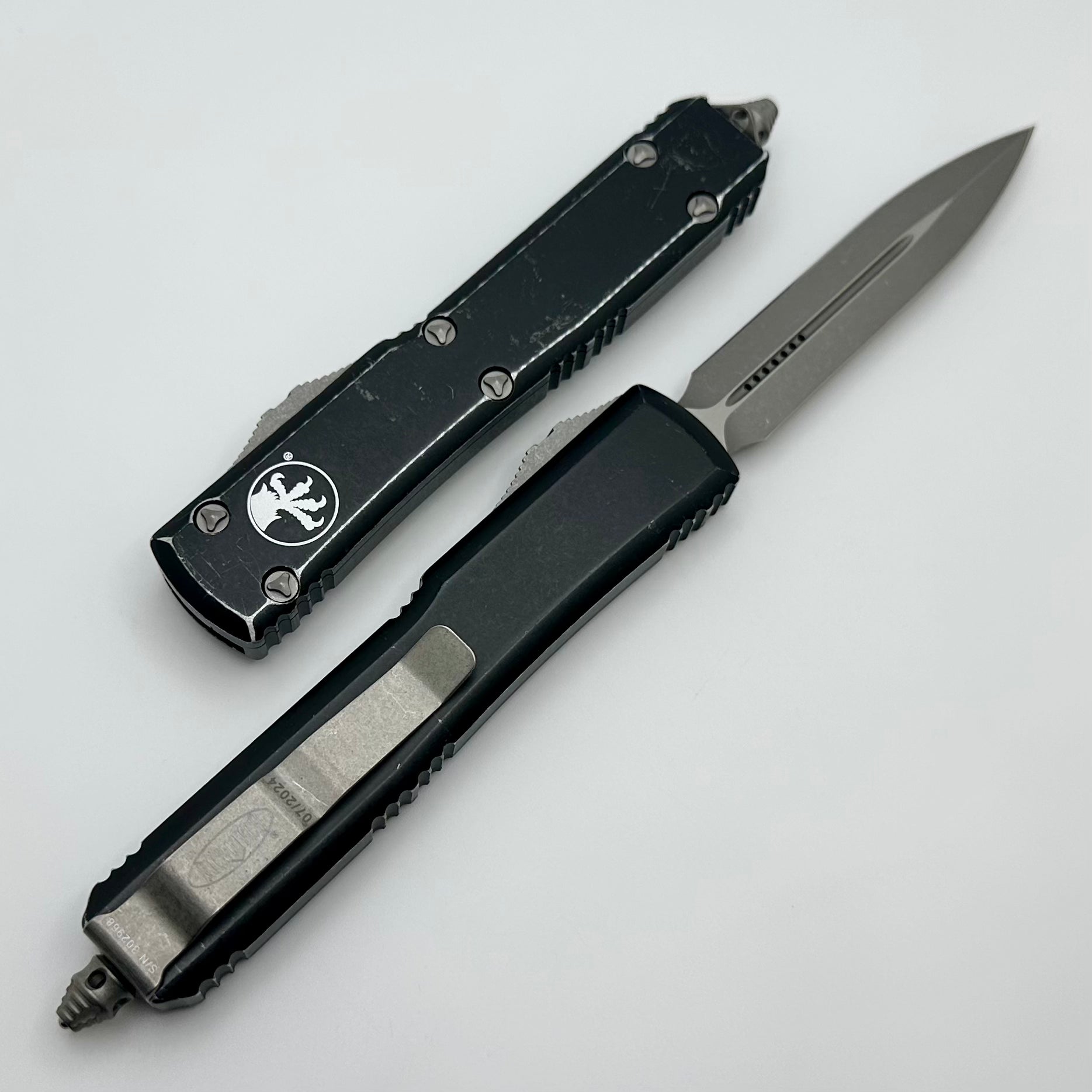 Microtech Ultratech Double Edge Apocalyptic Standard & Distressed Black 122-10DBK