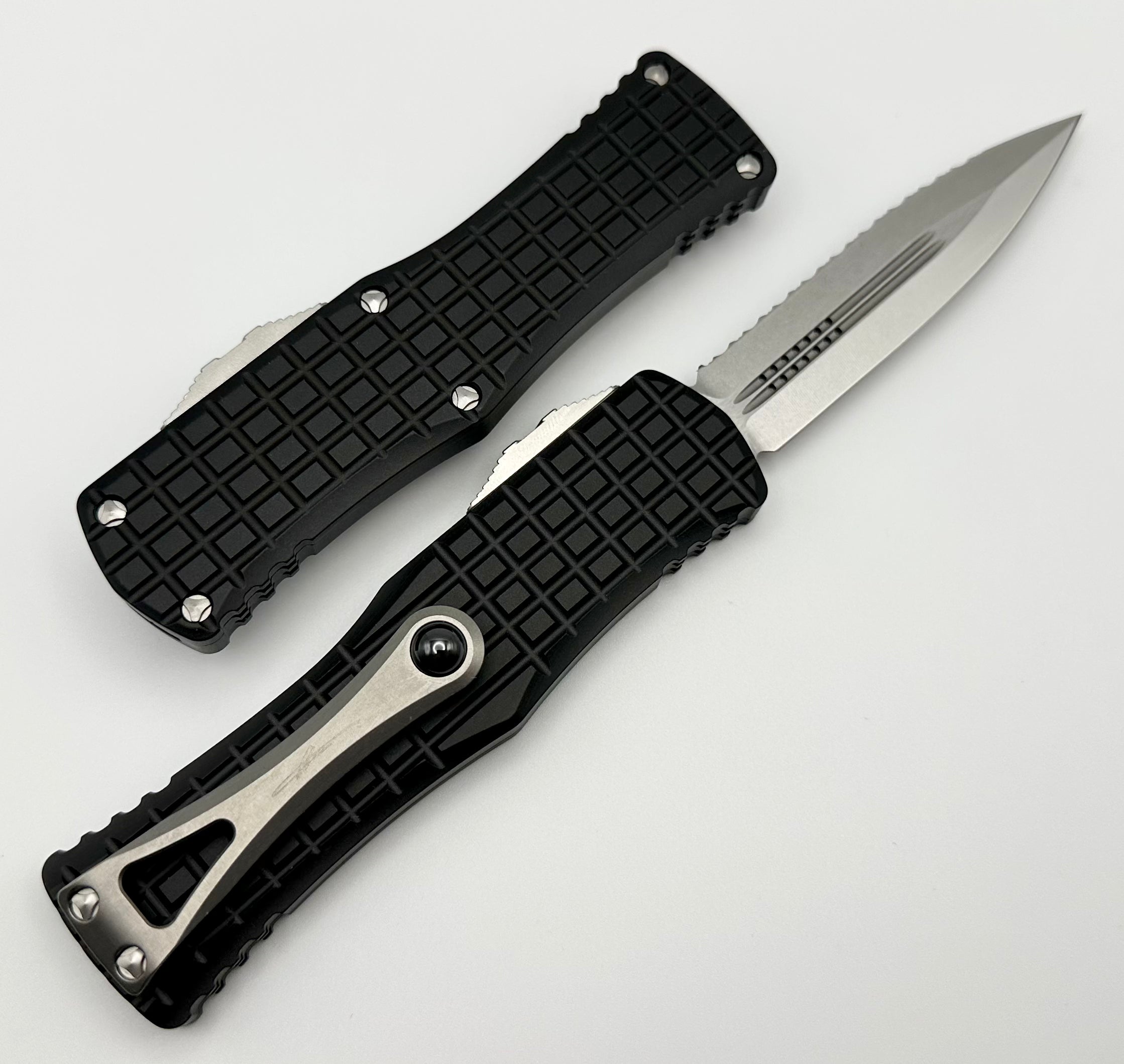 Microtech Hera Frag w/ Stonewash Full Serrated Double Edge Signature Series 702-12FRS