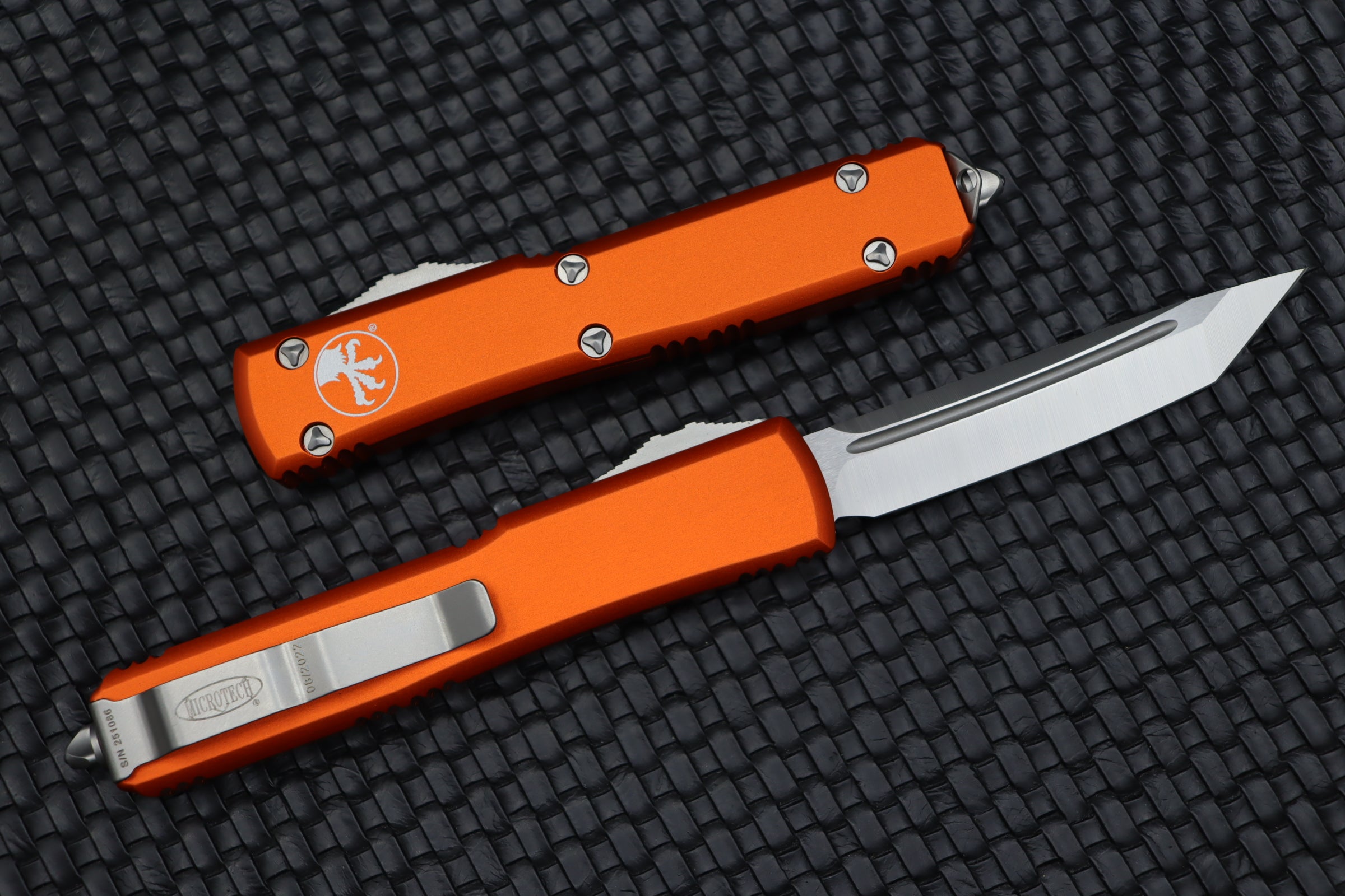 Microtech Ultratech Tanto Satin Standard & Orange 123-4OR