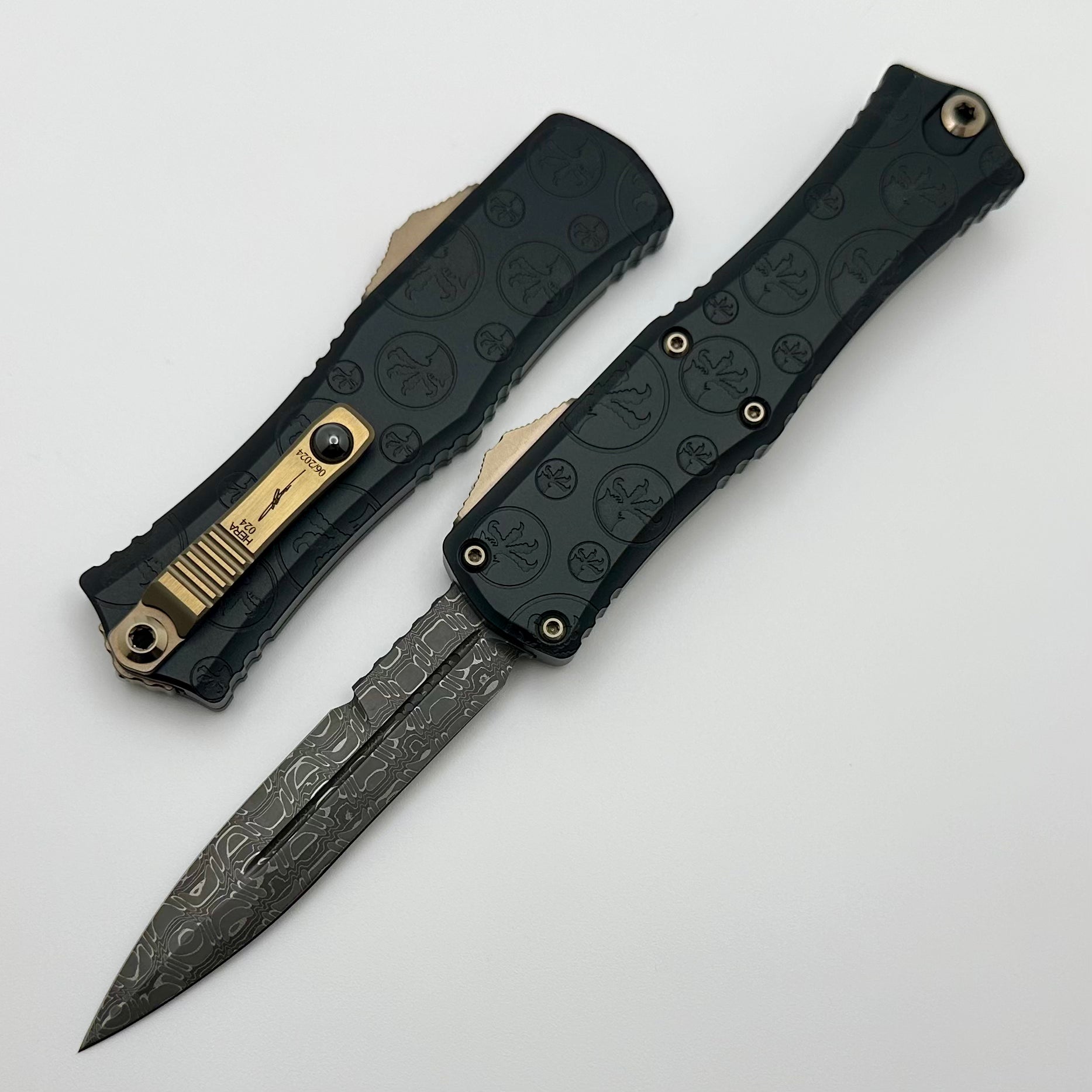 Microtech Knives Hera II Mini Damascus Bayonet w/ Black Claw Burst Deep Engraved Handle Signature Series 1701M-16CBS