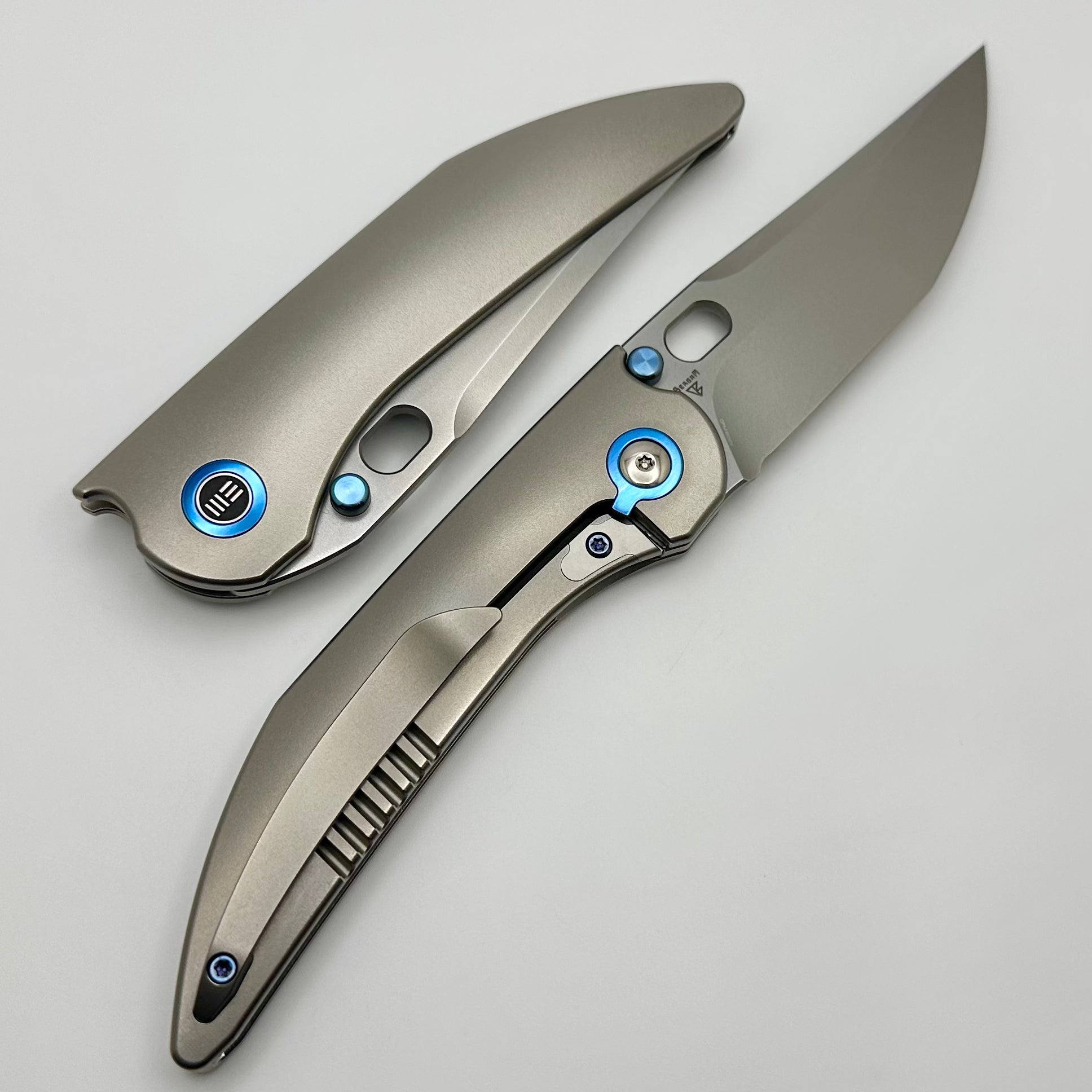 We Knife Attor Polished Bead Blasted Titanium Integral Handle w/ Polished Bead Blasted 20CV WE23037B-2