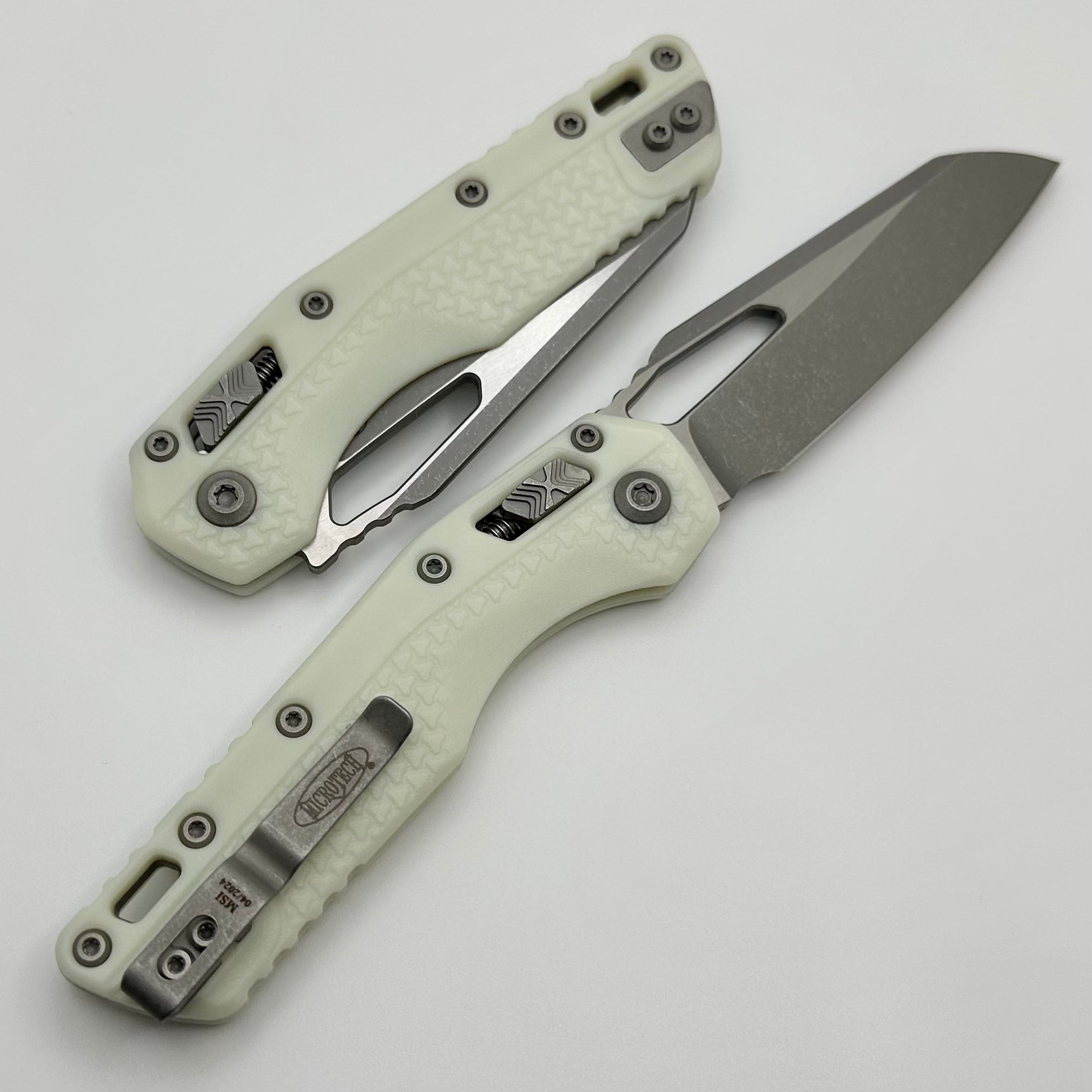 Microtech Knives MSI RAM LOK White Polymer & M390MK Apocalyptic Standard 210T-10APPMWH