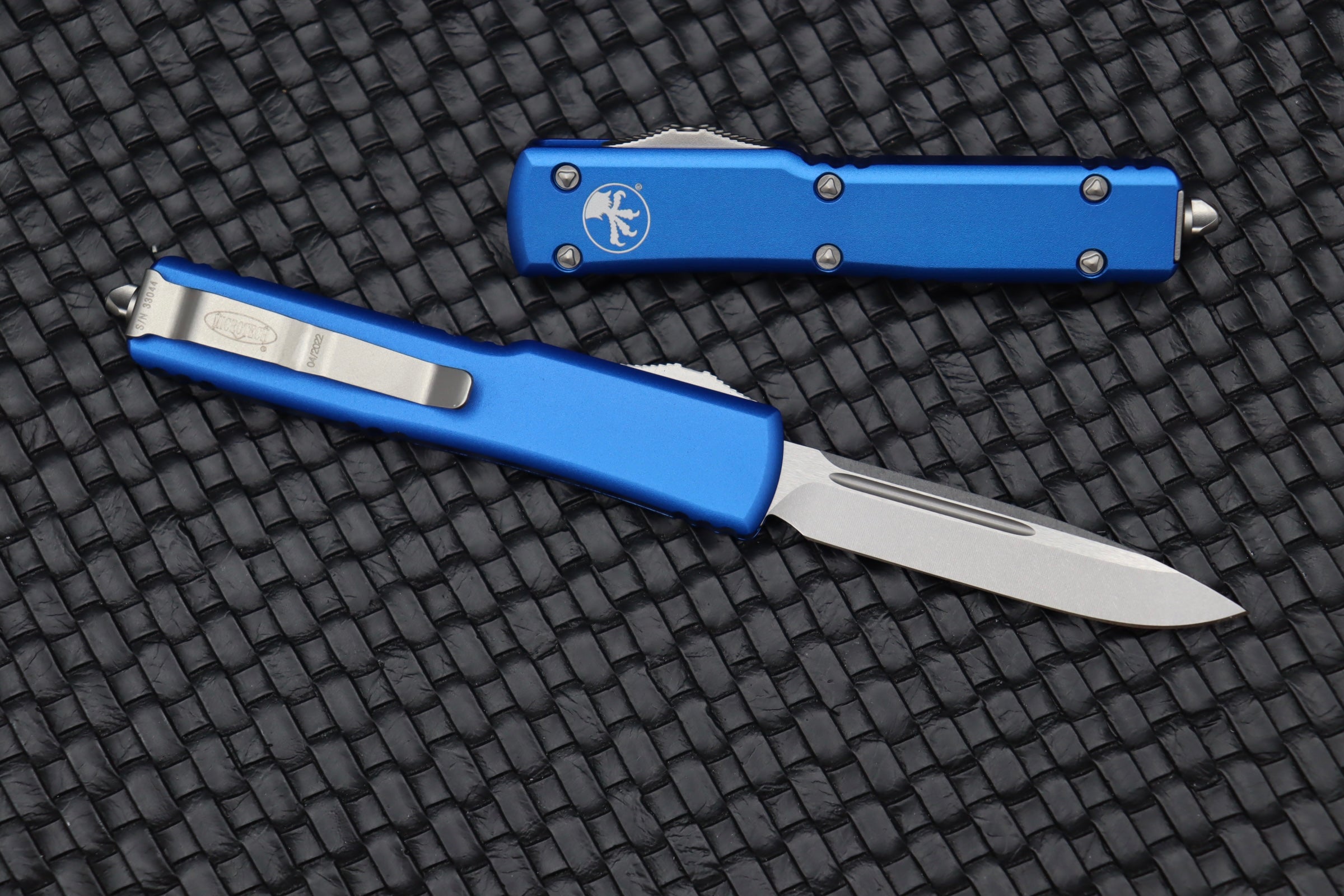 Microtech UTX-70 Single Edge Stonewash Standard & Blue 148-10BL