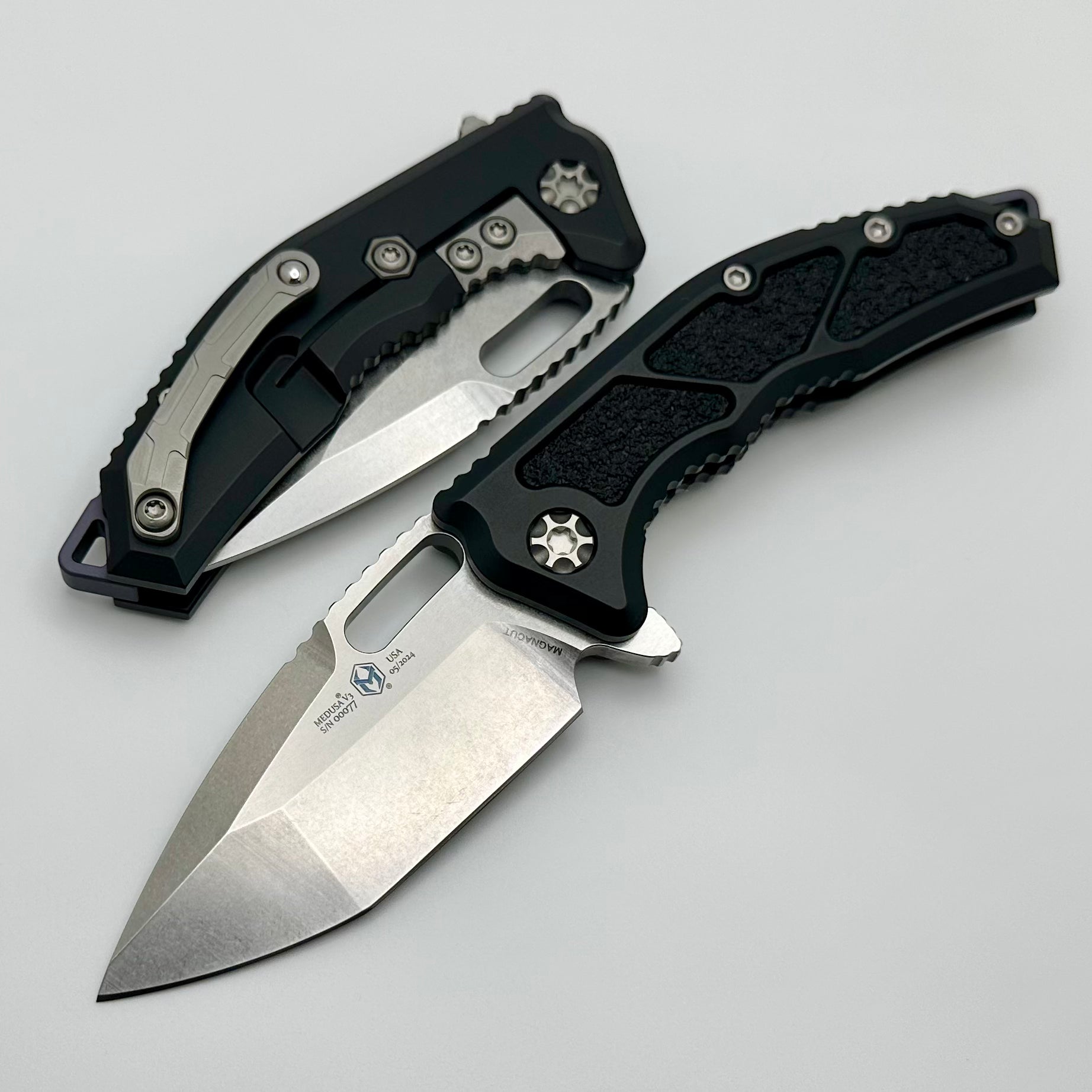 Heretic Knives Medusa Manual Black Aluminum Frame Lock w/ Grip Inlays & Stonewash MagnaCut H009-2A