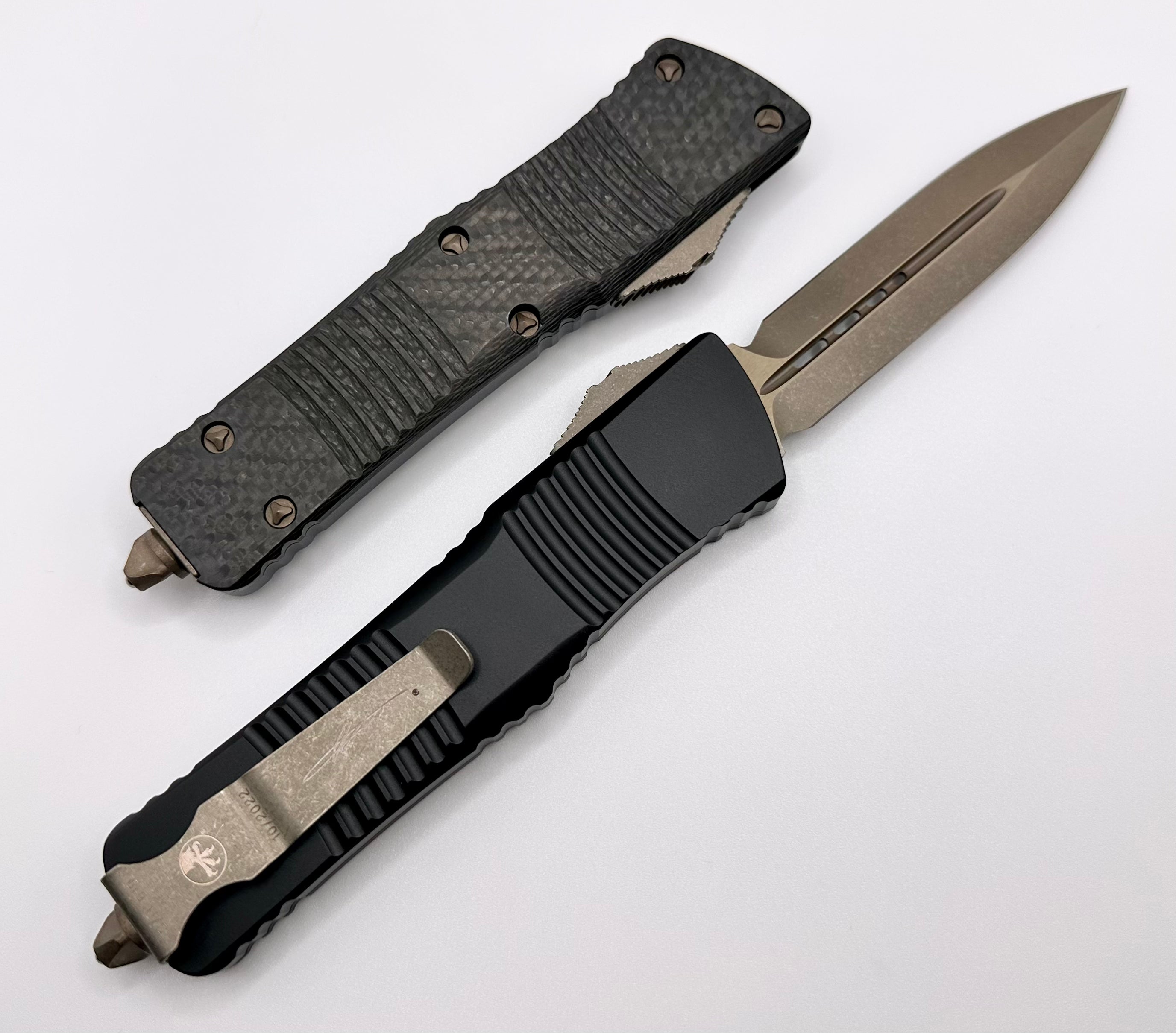 Microtech Combat Troodon Double Edge Bronze Apocalyptic & Carbon Fiber Top 142-13APCFS