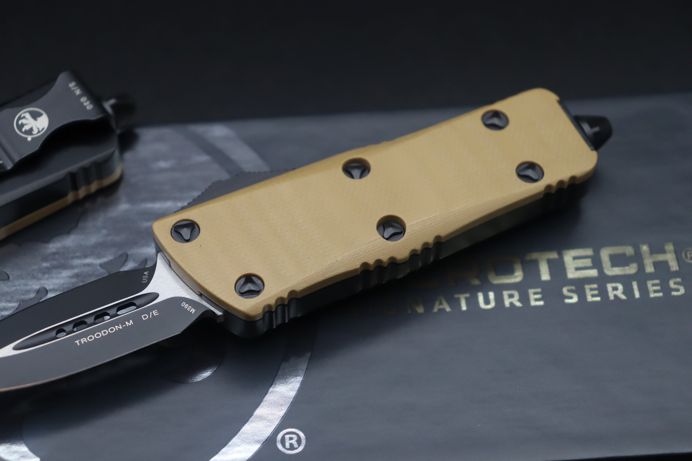 Microtech Mini Troodon D/E Tan G10 Signature Series 238-1GTTAS