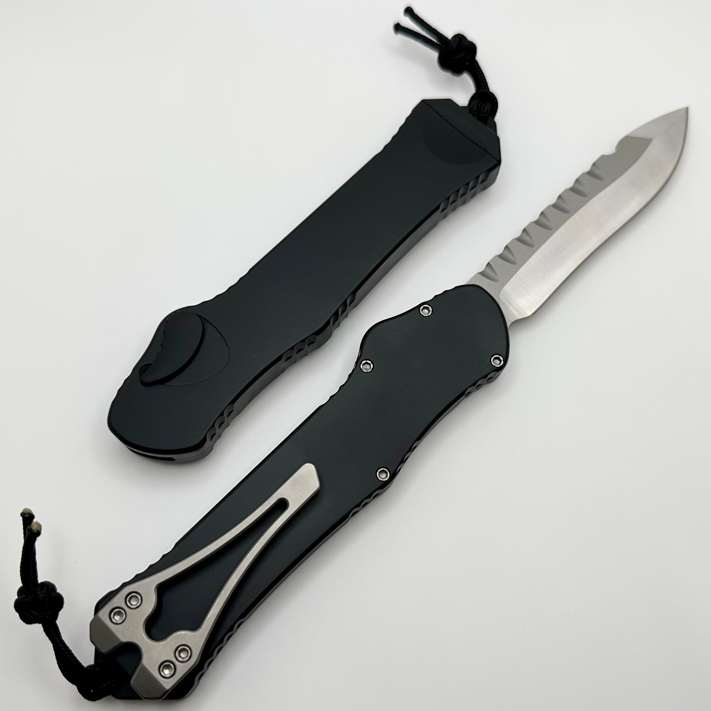 Heretic Hydra V3 Black Aluminum Handle & Satin Recurve MagnaCut H008-1A