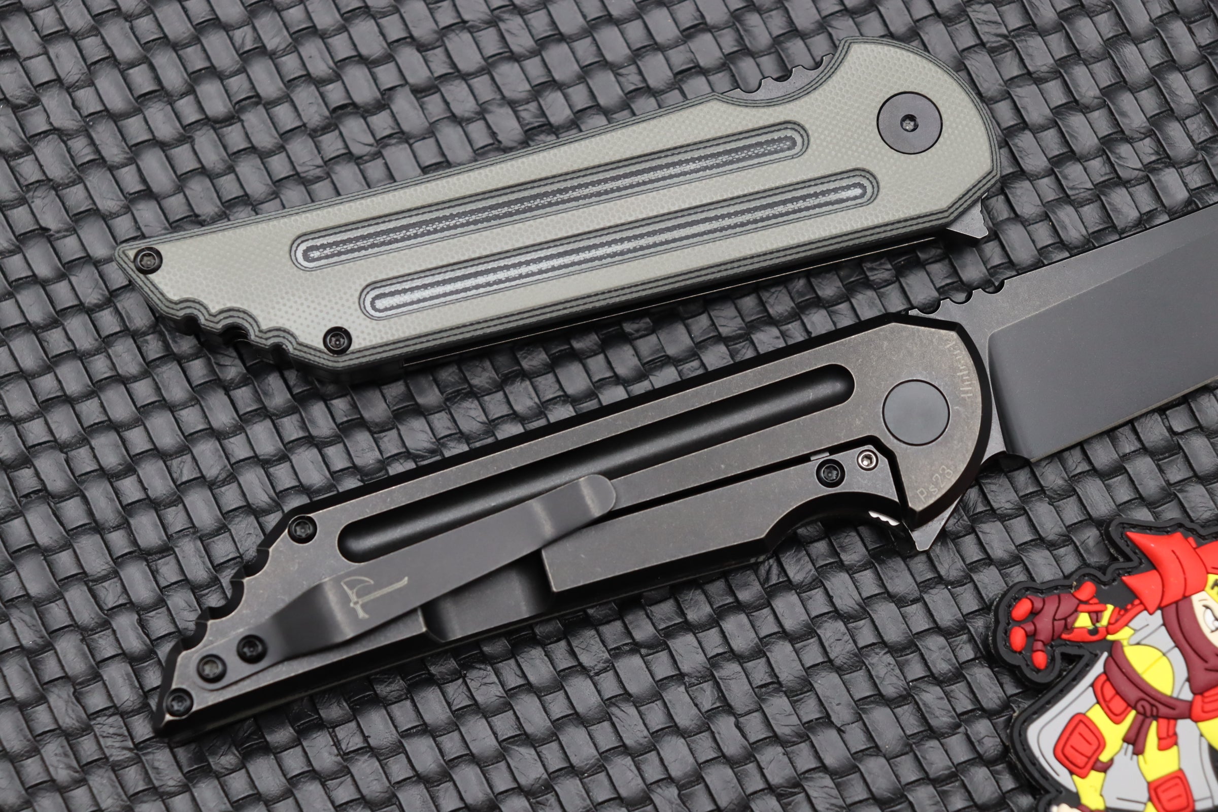 Jake Hoback Knives Kwaiback MK6 Gray SureTouch w/ Fullers & DLC M390