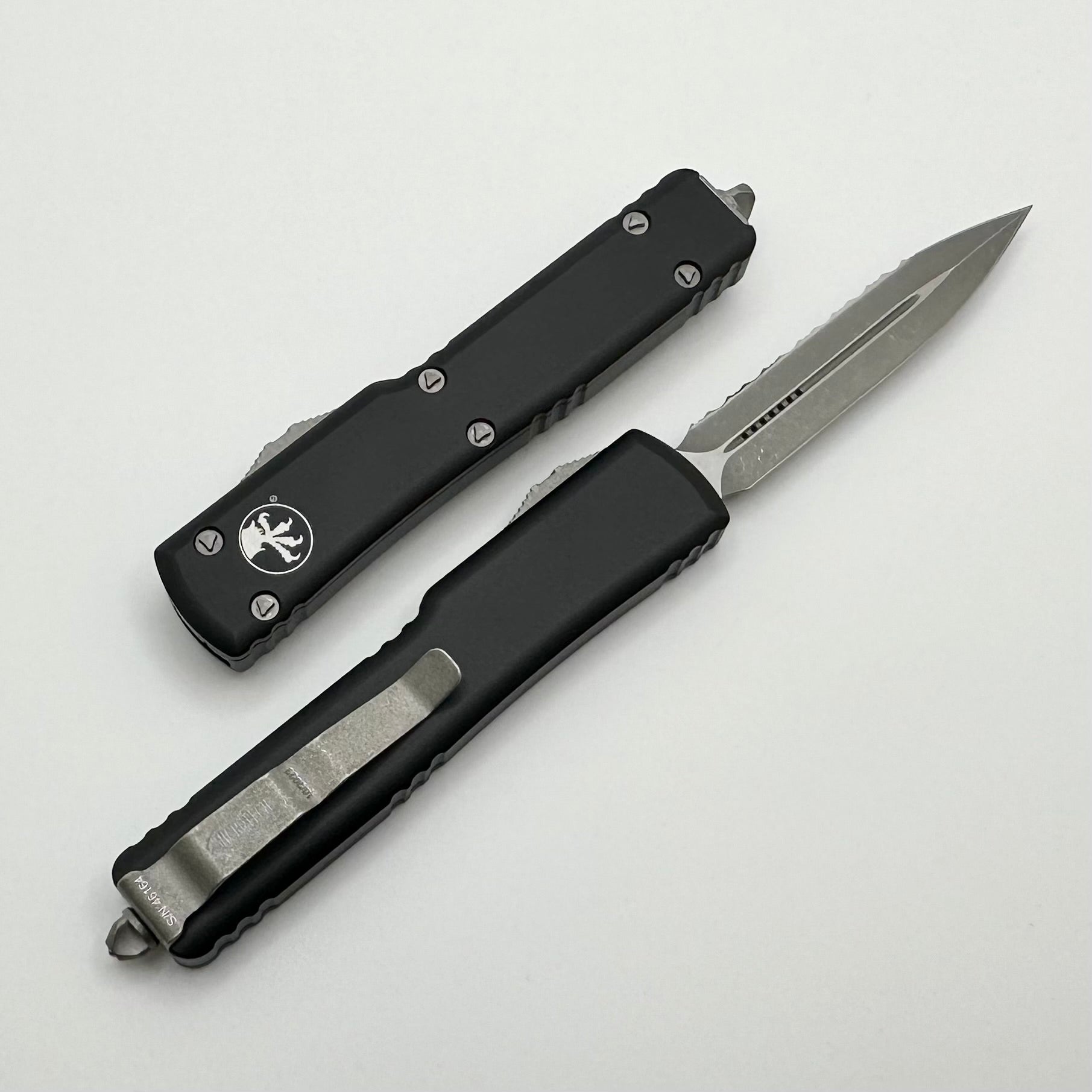 Microtech UTX-70 Double Edge Full Serrated Apocalyptic Standard & Black 147-12AP