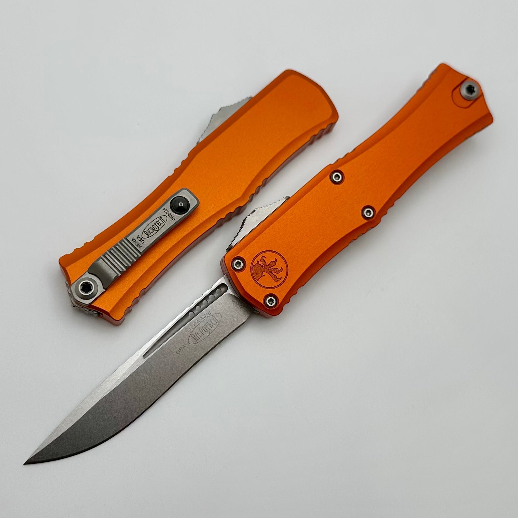 Microtech Knives Mini Hera Stonewash Recurve M390MK w/ Orange Handle 1705M-10OR