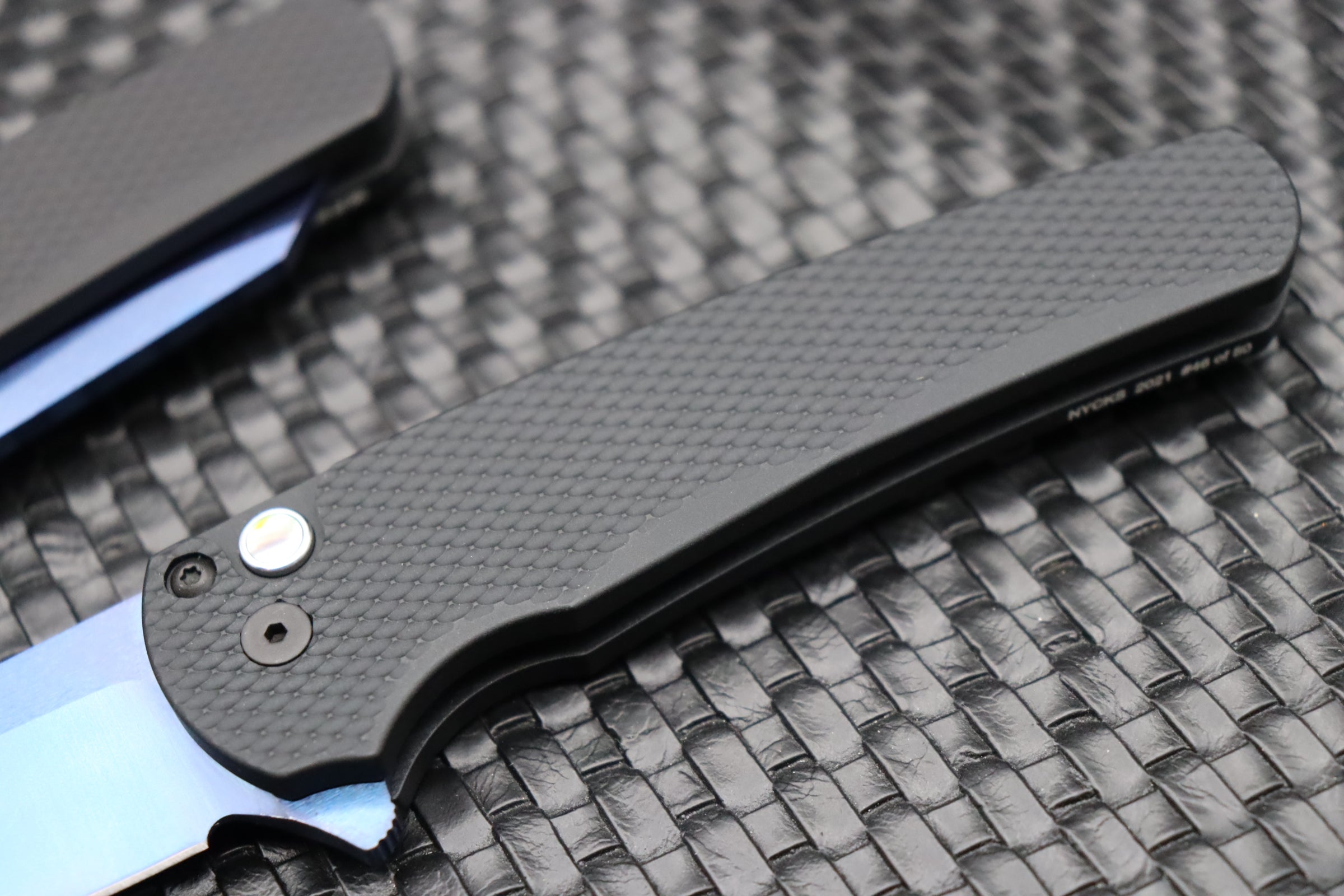 Pro-Tech Malibu NYCKS 2021 Textured Black with Abalone Button & Sapphire Blue S45 Blade 5206-SB