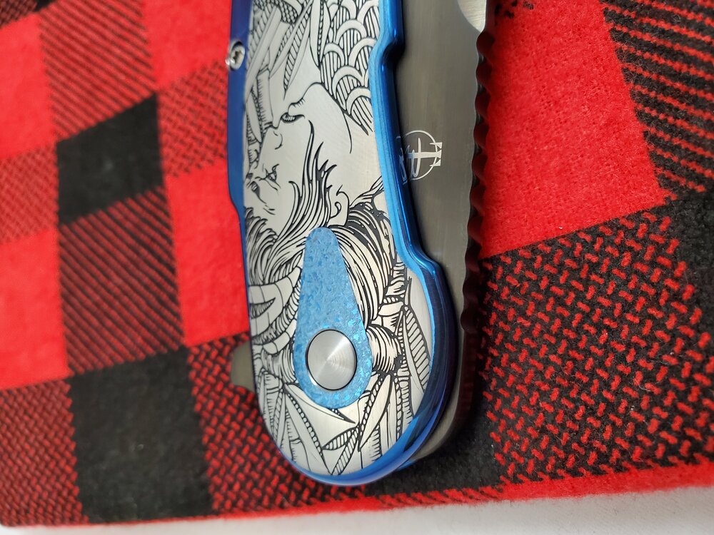 Todd Begg California Custom Shop Bodega Engraved Dragon Lady Blue N690 Compound Grind Blade