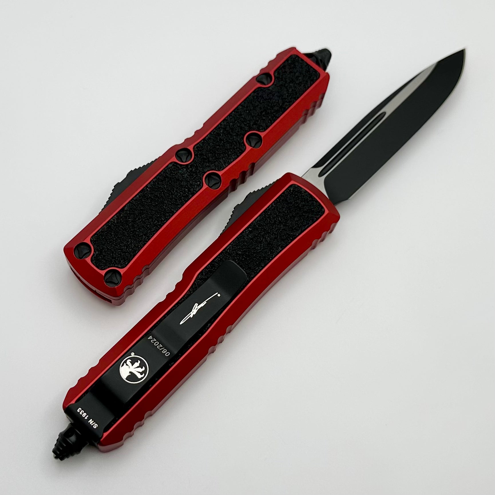 Microtech Daytona Red Standard w/ Grip Inlays & Black Single Edge Signature Series 124-1RDS