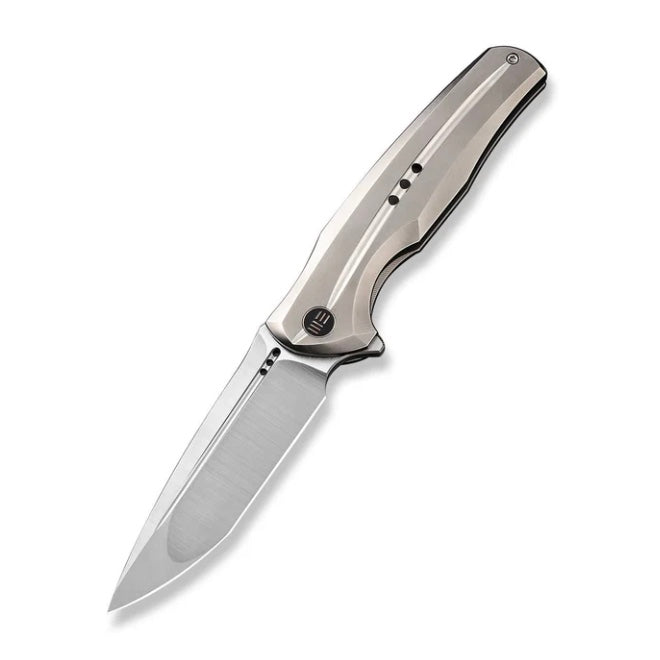 We Knife 601X Polished Bead Blasted w/ Satin Groove Handle & Hand Polished Satin 20CV WE01J-4