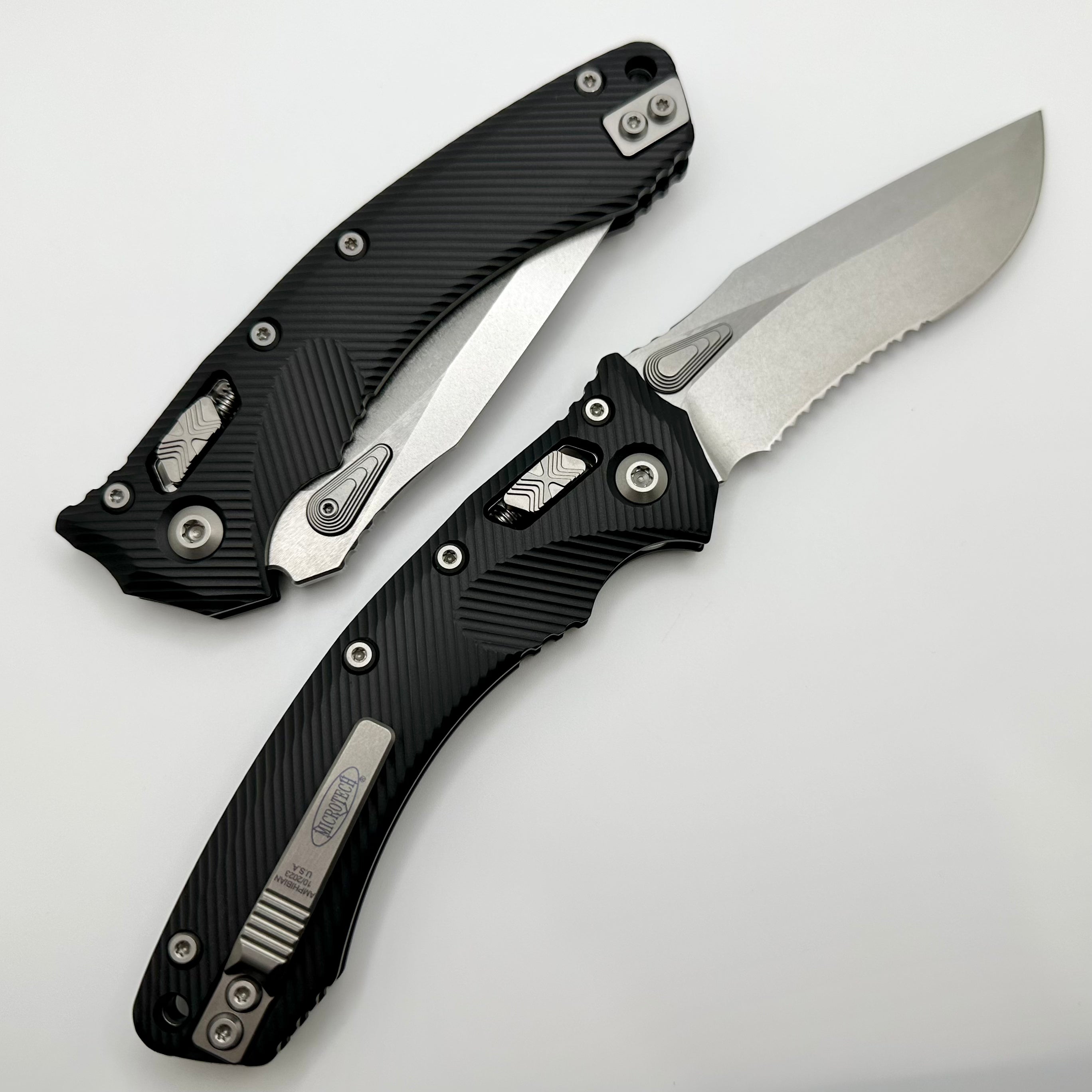 Microtech Amphibian RAM LOK Black Fluted Aluminum & Stonewash Partial Serrated M390MK 137RL-11FL