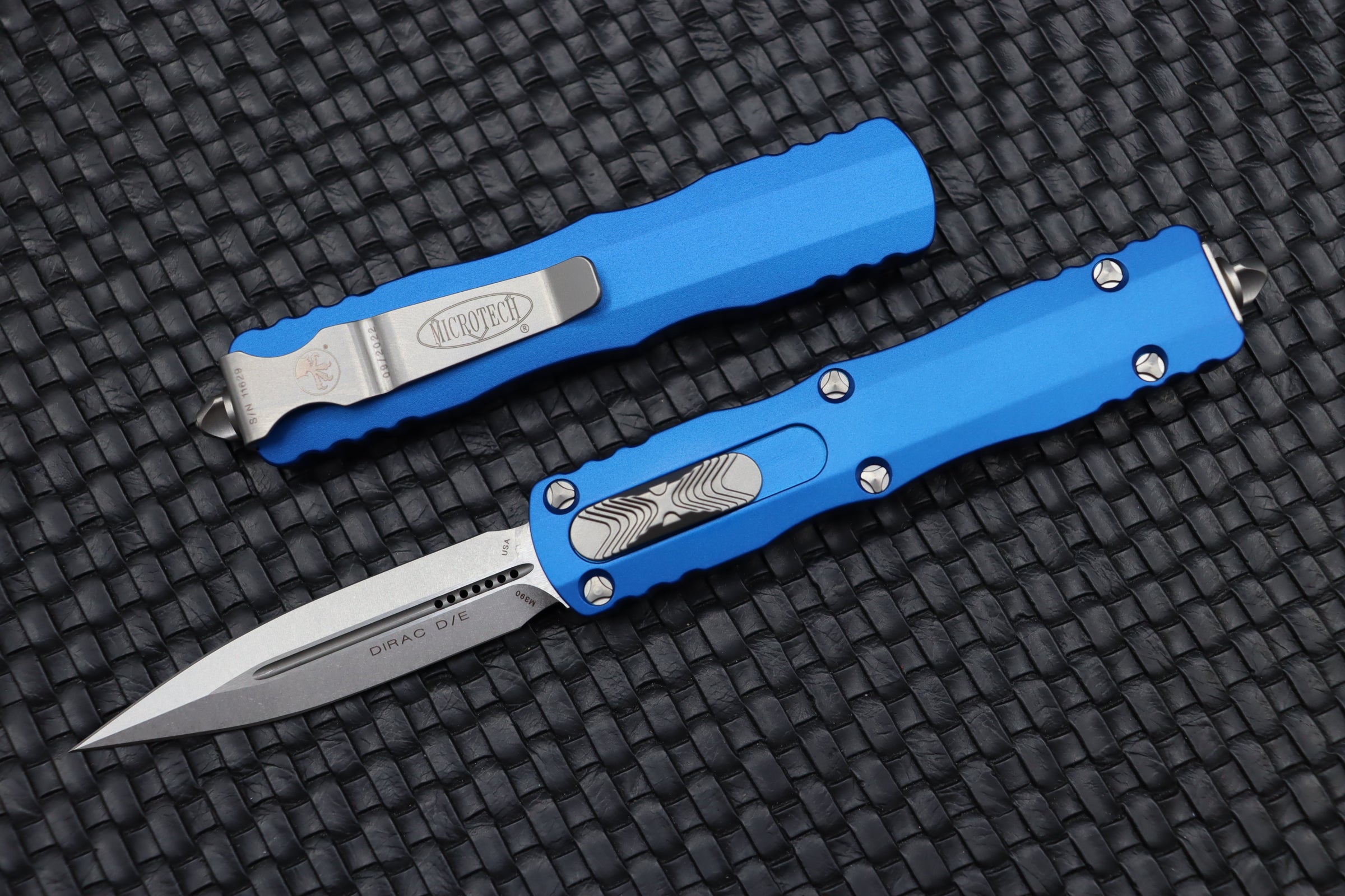 Microtech Dirac D/E Stonewash Standard & Blue 225-10BL