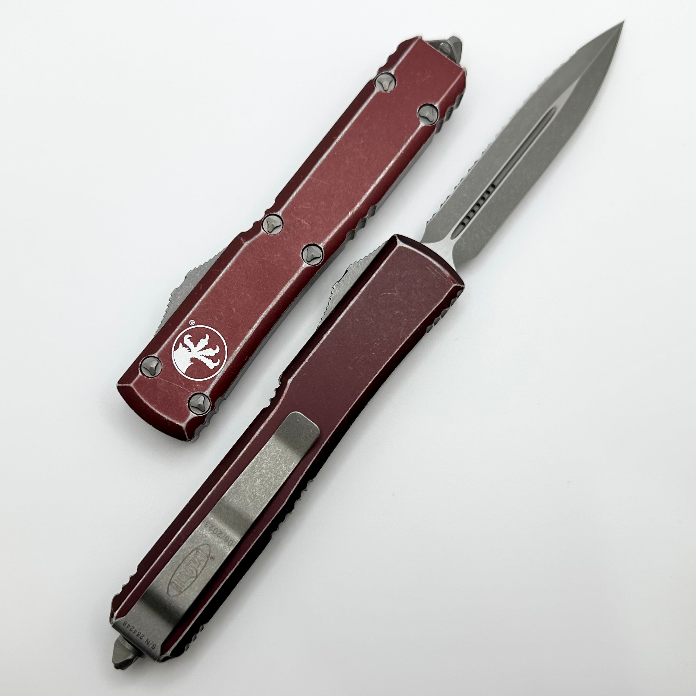 Microtech Ultratech Double Edge Full Serrated Apocalyptic & Distressed Merlot 122-12DMR