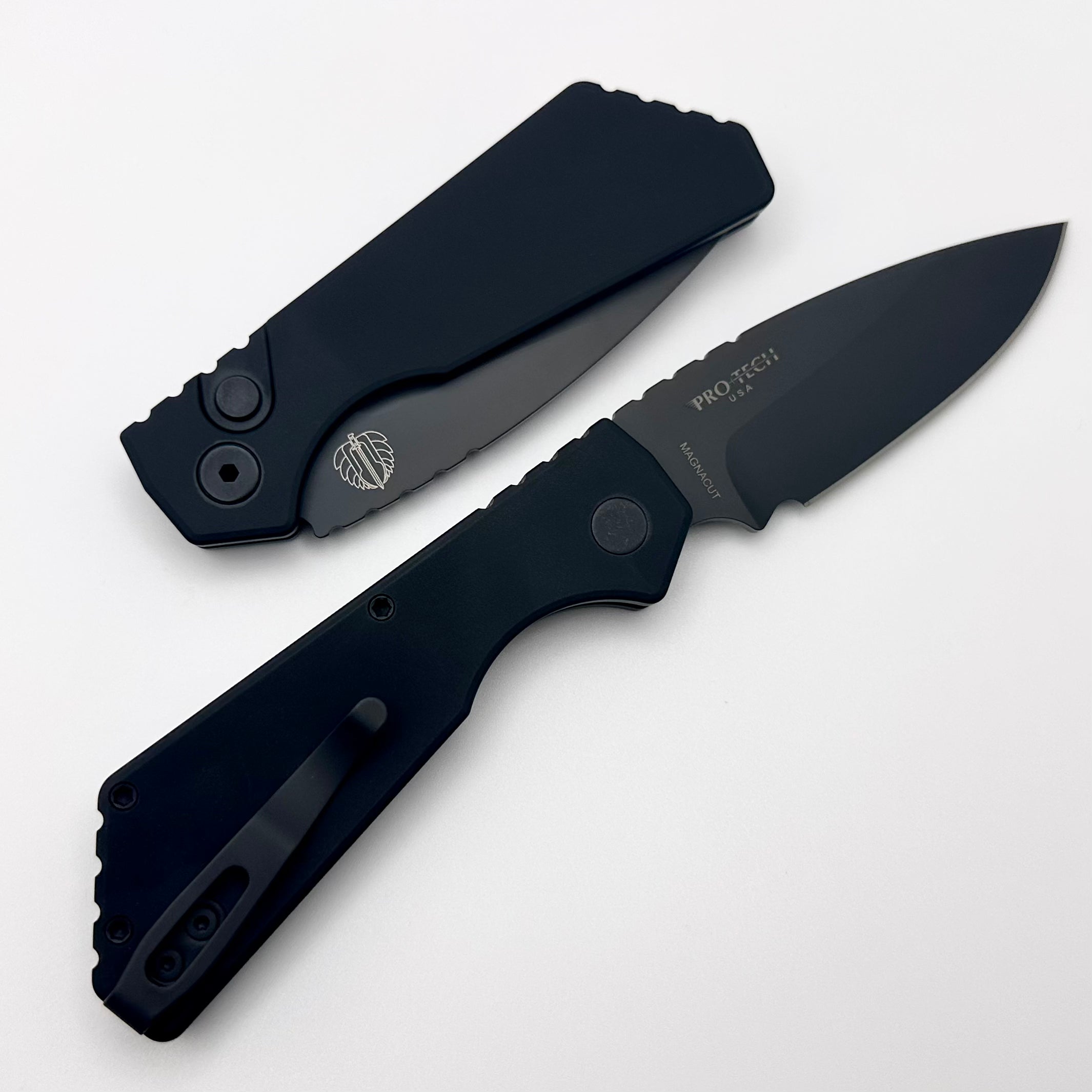 Pro-Tech PT Plus Aluminum Handle w/ Black Hardware & DLC MagnaCut Blade PT203