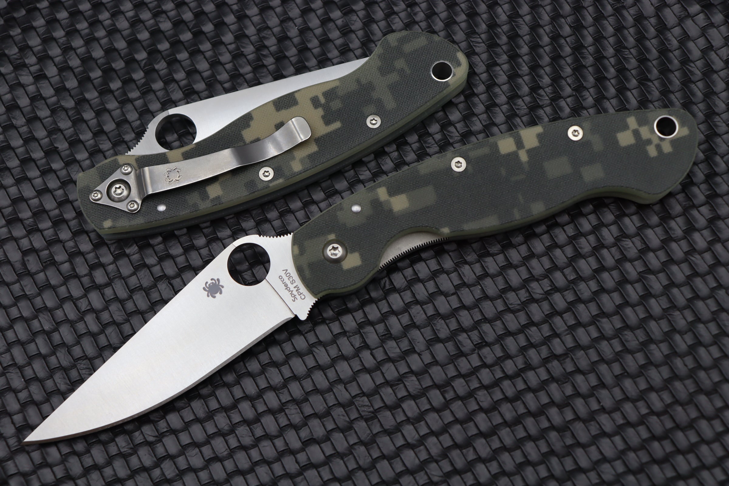 Spyderco Knives Military Camo G-10 & CPM-S30V C36GPCMO