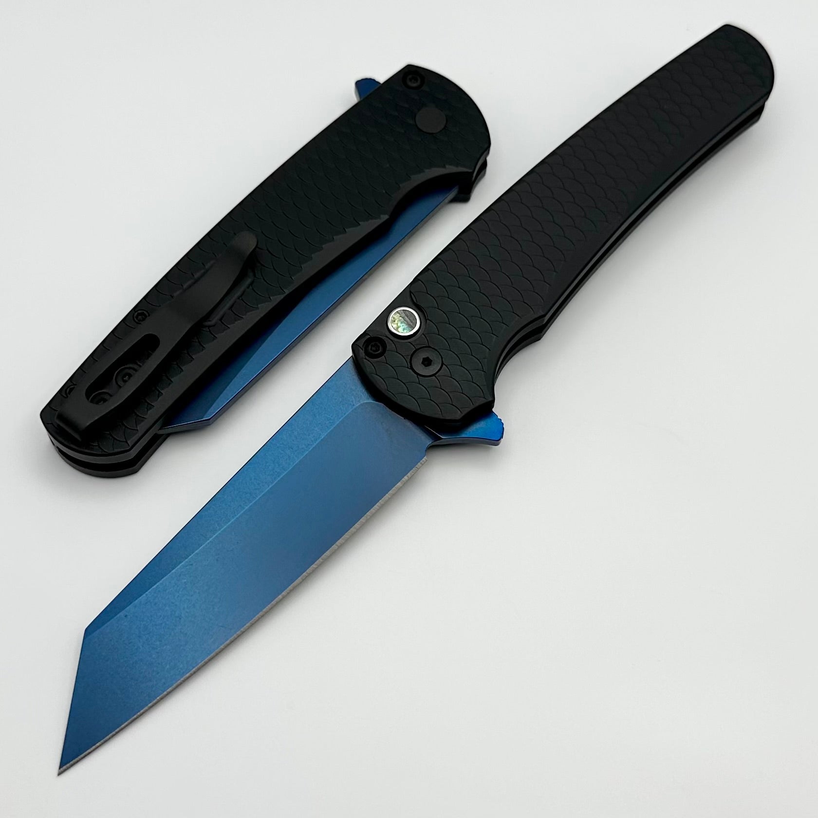 Pro-Tech Malibu Black Aluminum “Dragon Scale” Handle & Sapphire Blue 20CV Reverse Tanto 5236-SB