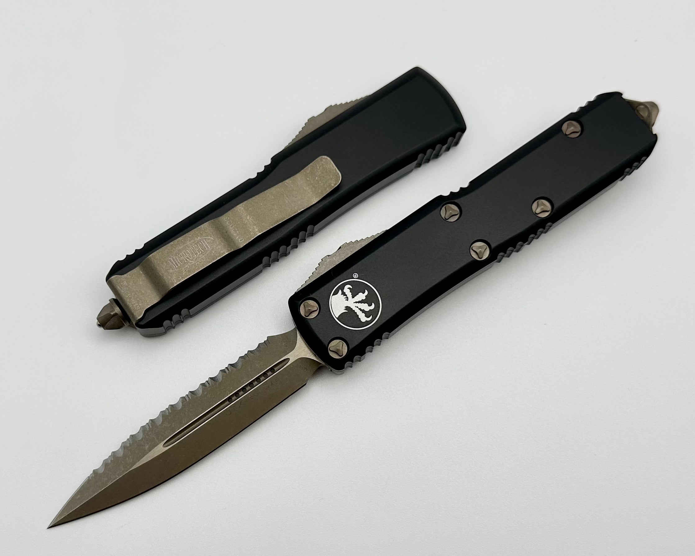 Microtech UTX-85 Double Edge Full Serrated Bronze Apocolyptic Standard 232-15AP