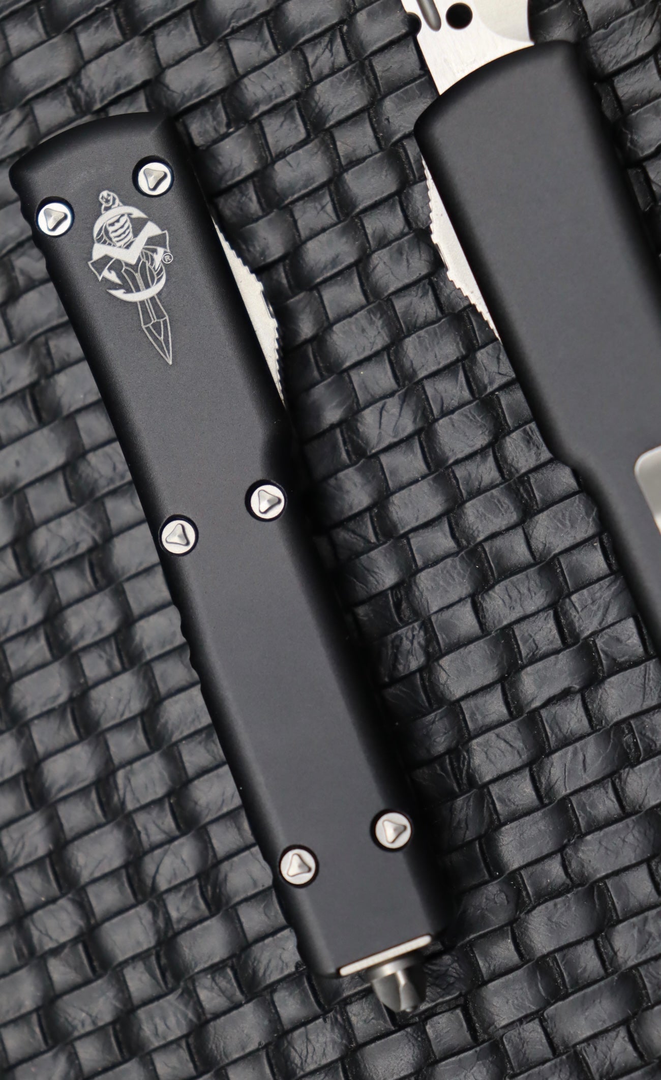 Microtech UTX-70 Hellhound Stonewash Standard & Black 419-10S