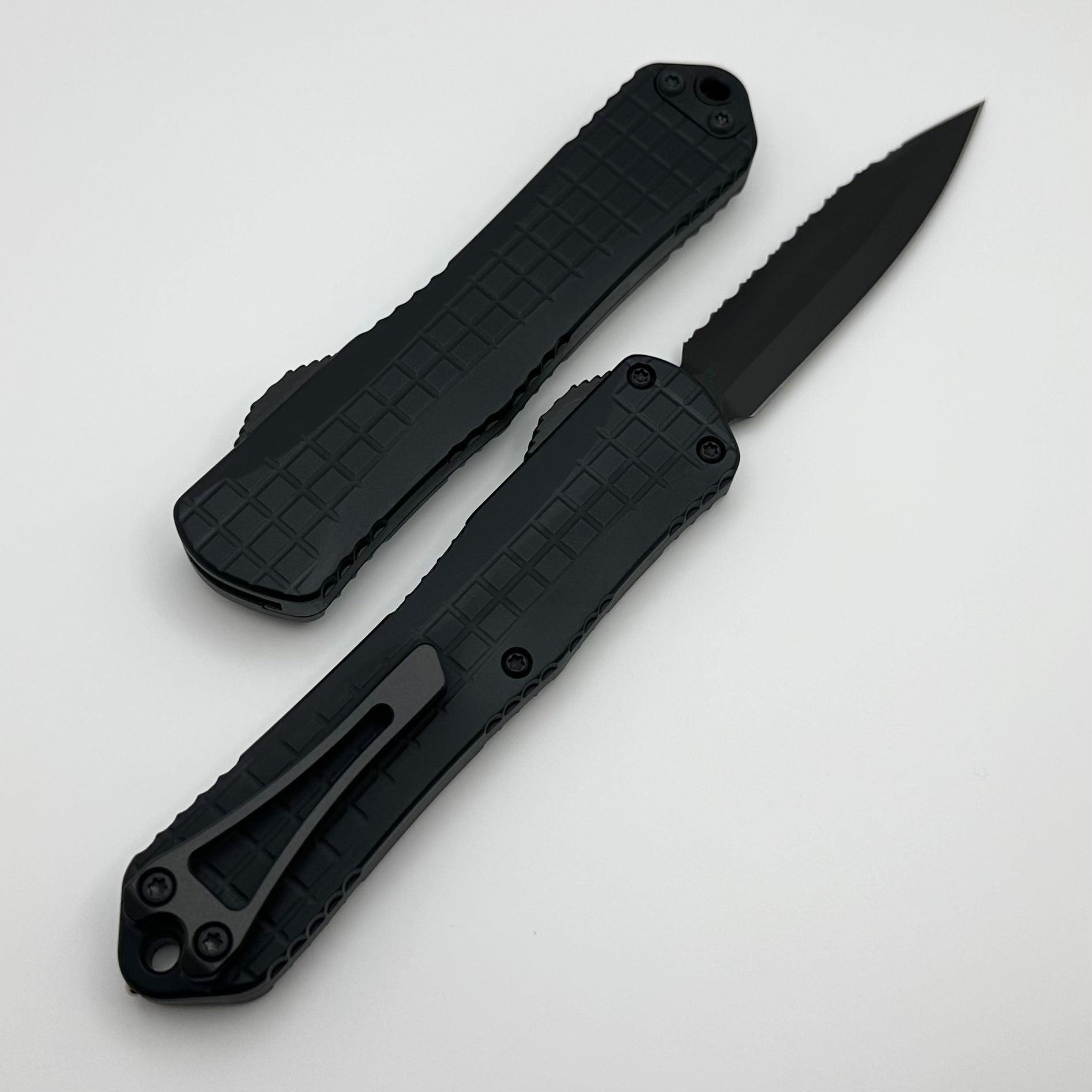 Heretic Knives Manticore E Black Tactical Grenade Grip w/ DLC Full Serrated D/E MagnaCut H028F-6C-T