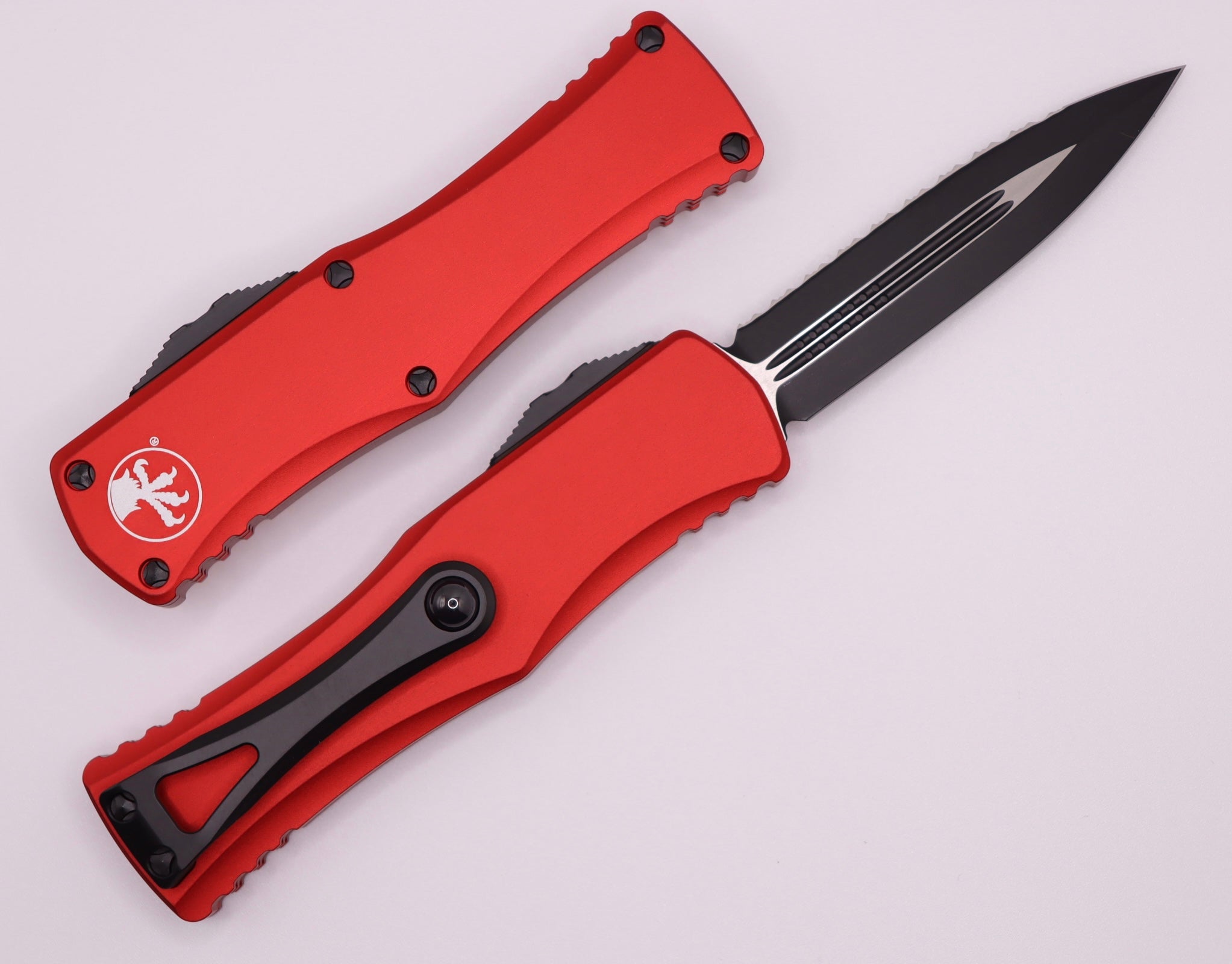 Microtech Hera Double Edge Black Fully Serrated & Red 702-3RD