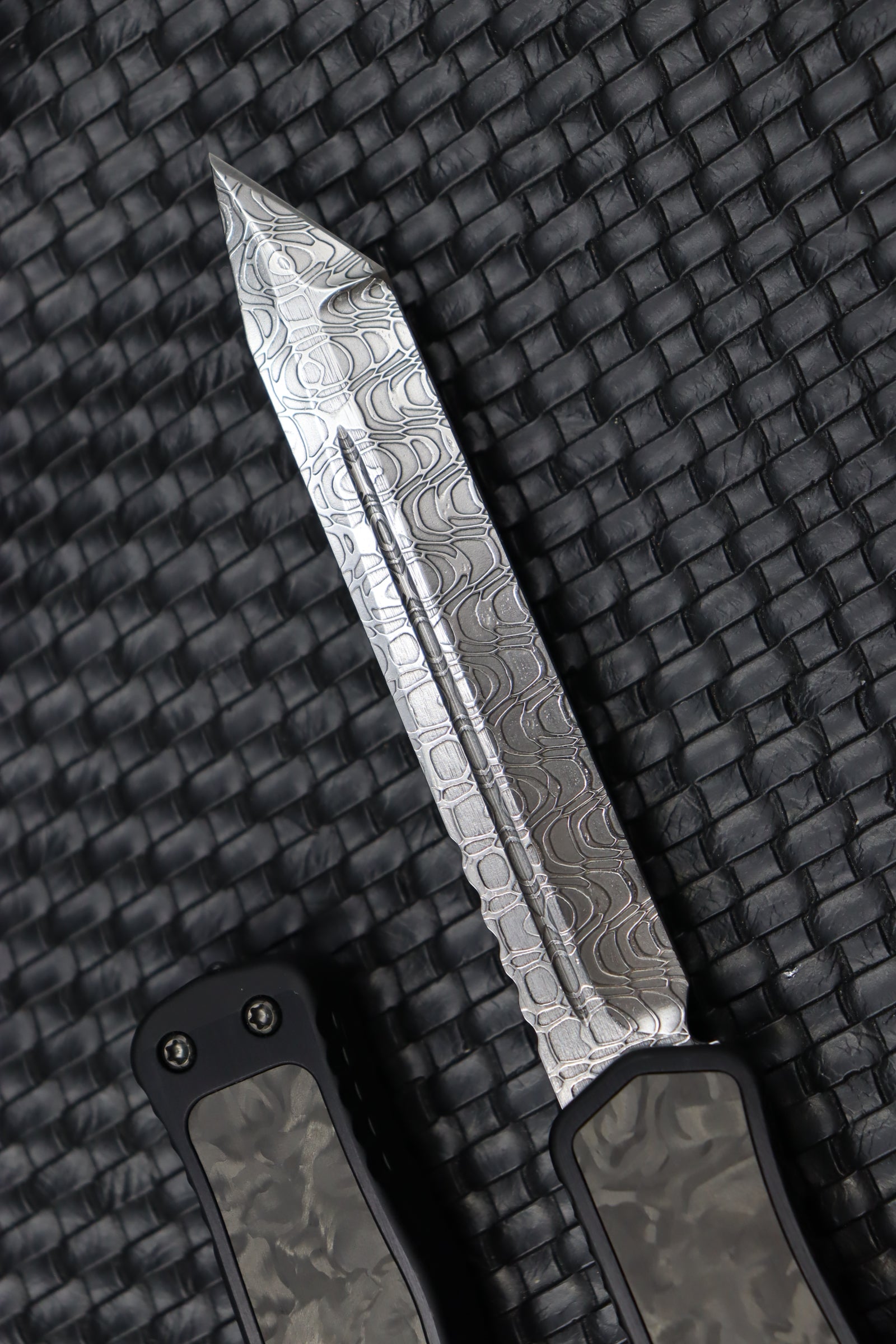 Heretic Knives Cleric II 2 Vegas Forge Damascus Tanto & Marble Carbon Fiber Inlays w/ Flamed Clip/Button