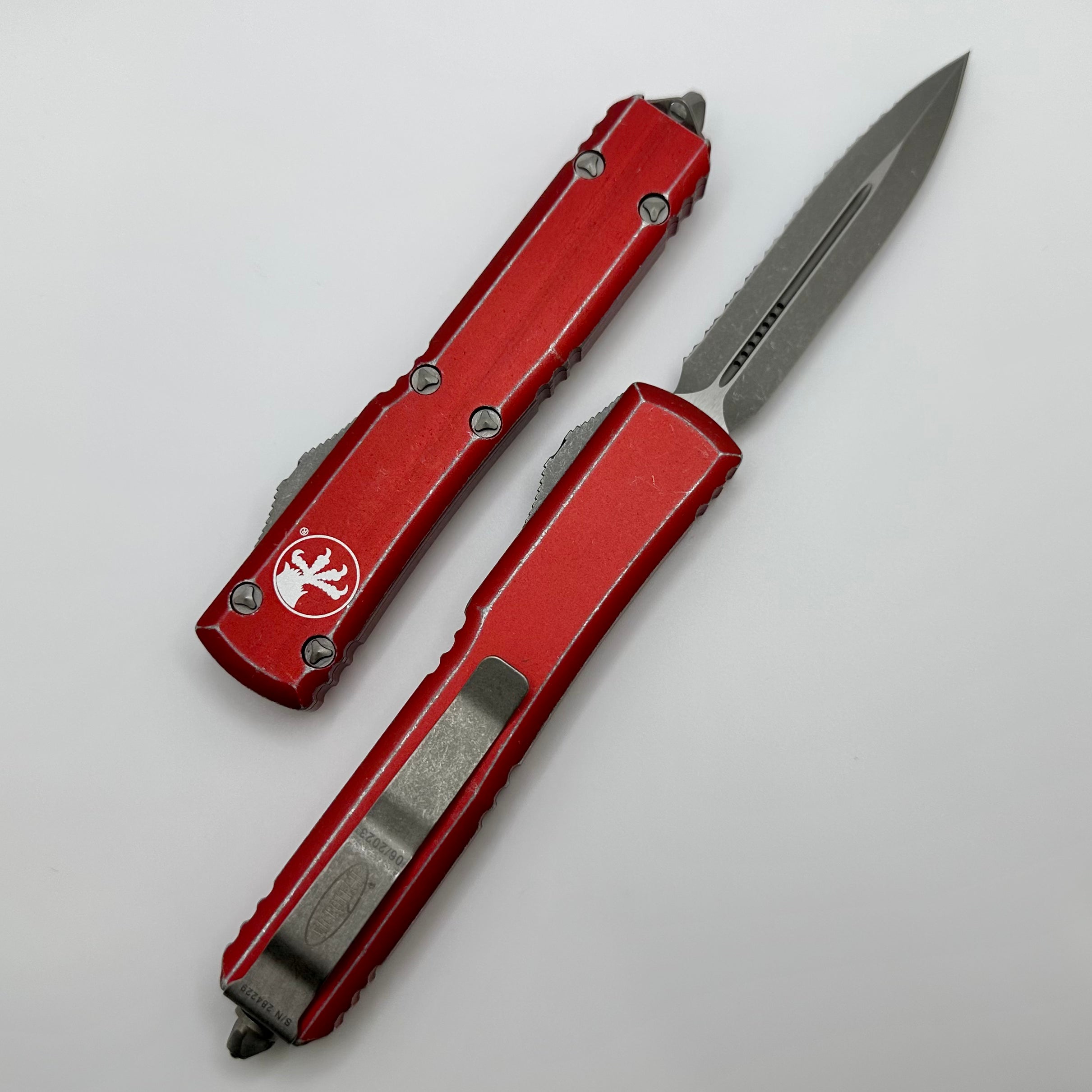 Microtech Ultratech Double Edge Full Serrated Apocalyptic & Distressed Red 122-12DRD