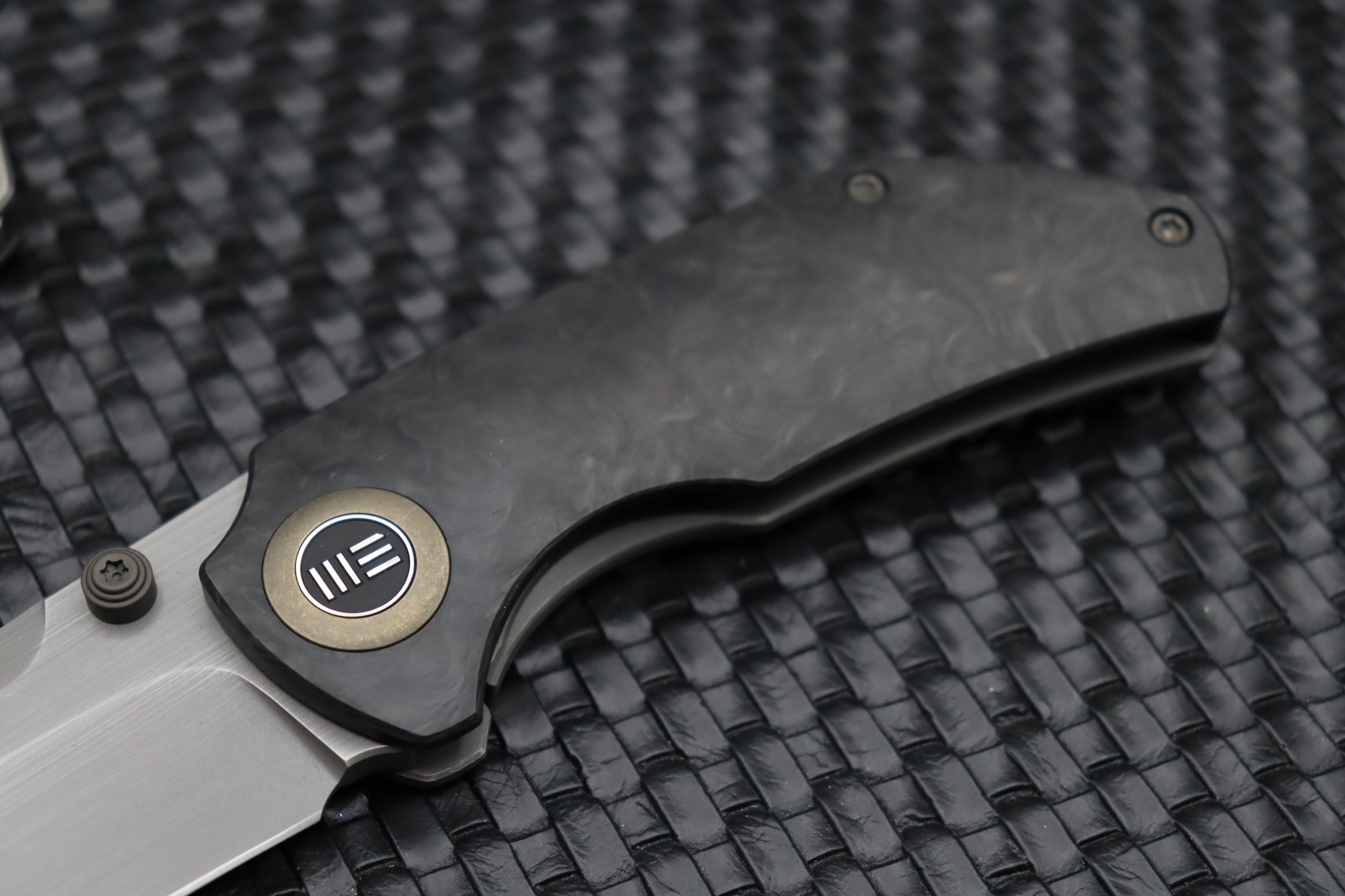 We Knife Co Thug Carbon Fiber & Hand Rubbed 20CV 2103C