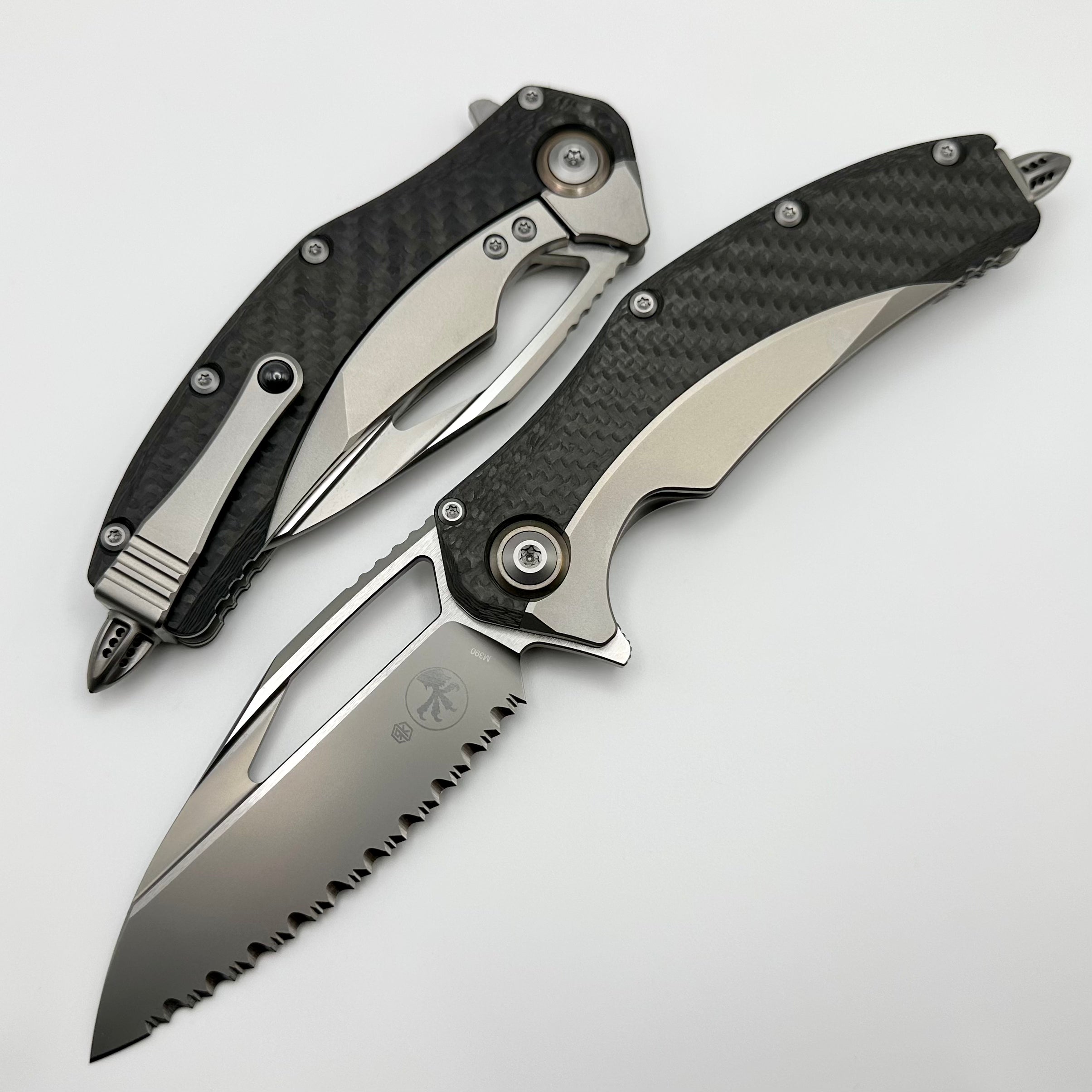 Microtech Matrix Titanium w/ Carbon Fiber Scales & Bronze Ti Pivot Collars w/ Full Serrated Bead Blast M390 165C-9CFTI