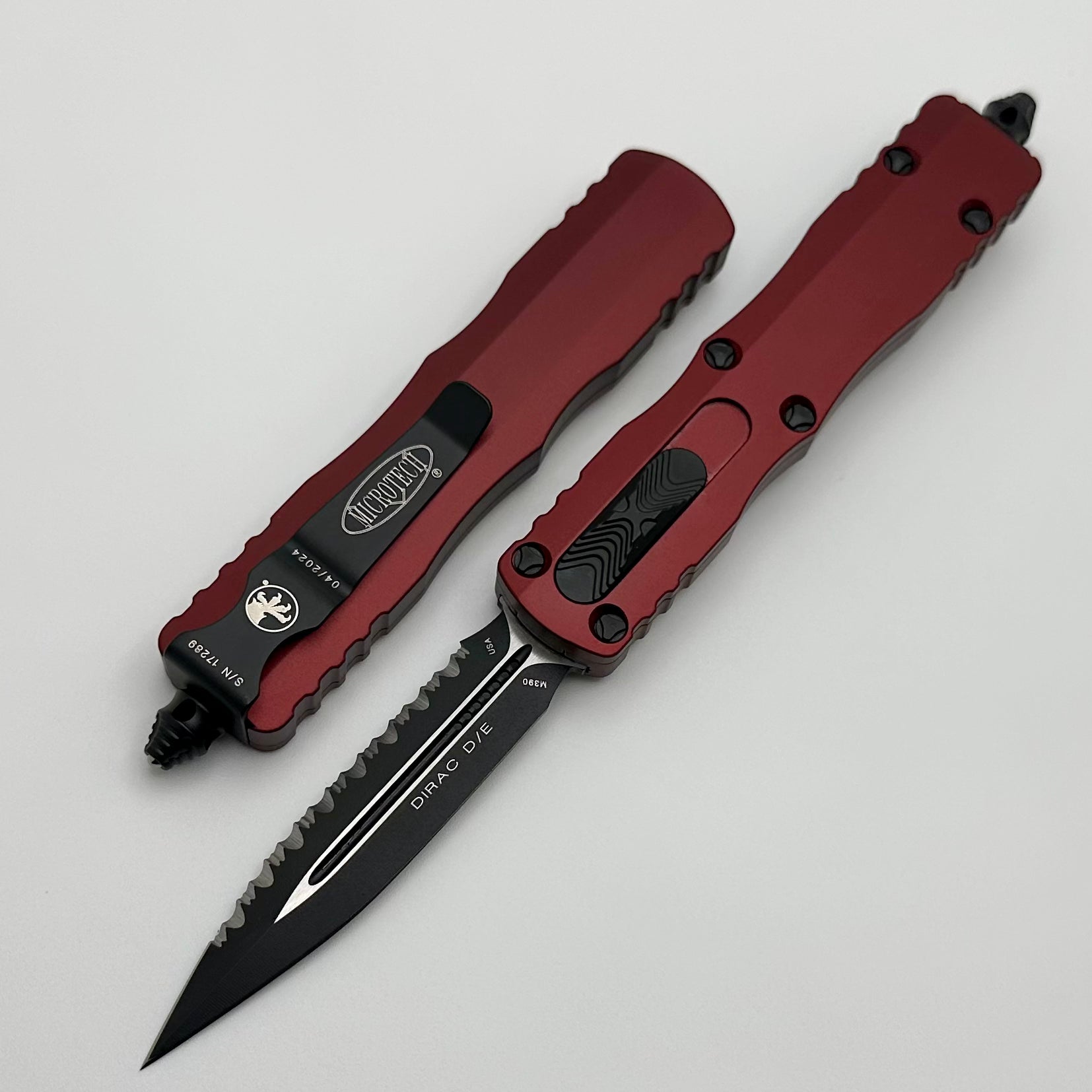 Microtech Dirac D/E Full Serrated & Merlot 225-3MR