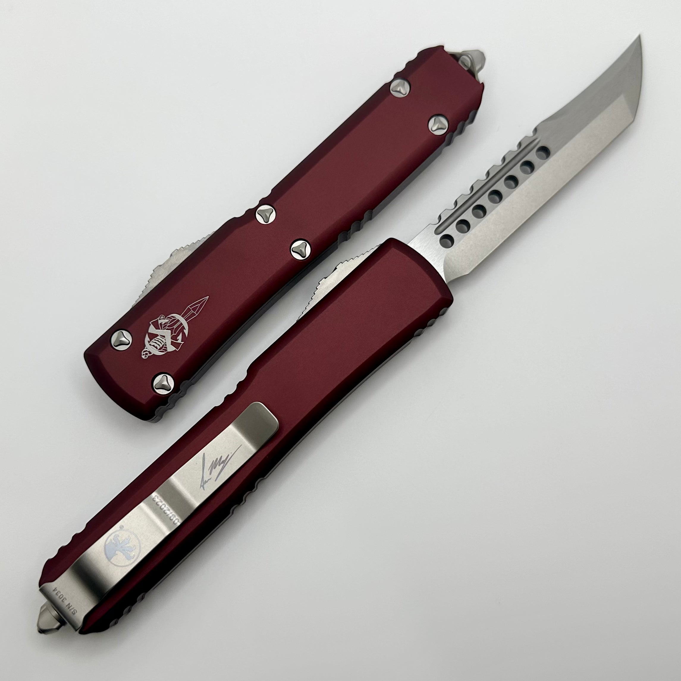 Microtech Ultratech Hellhound Merlot Stonewash Standard Signature Series 119-10MRS