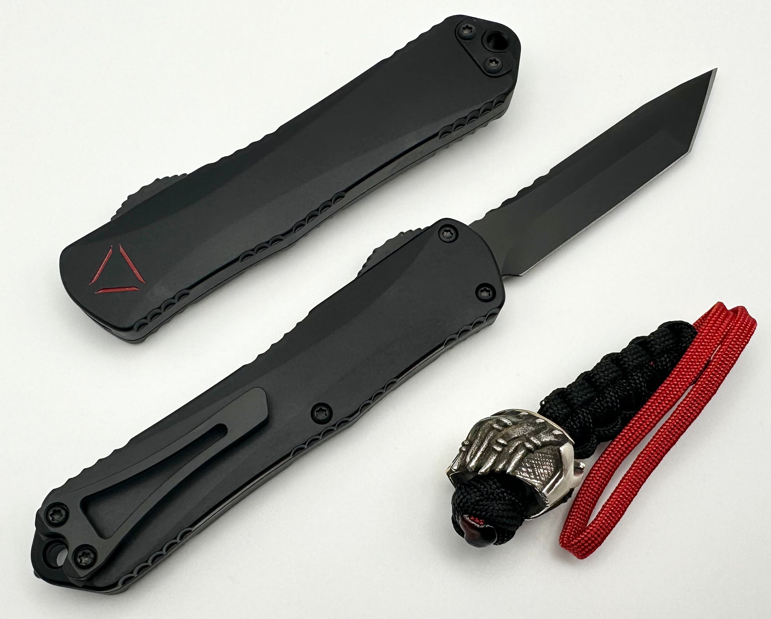 Heretic Knives Manticore E Black Predator w/ Red Reticle & Tanto MagnaCut & Silver/Brass Predator Bead H027-6A-PRED